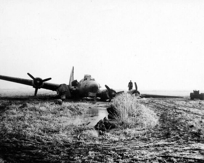 Boeing B17 Flying Fortress Crash 490th Bomb Group 8th AF 8x10 WWII WW2 Photo 90b
