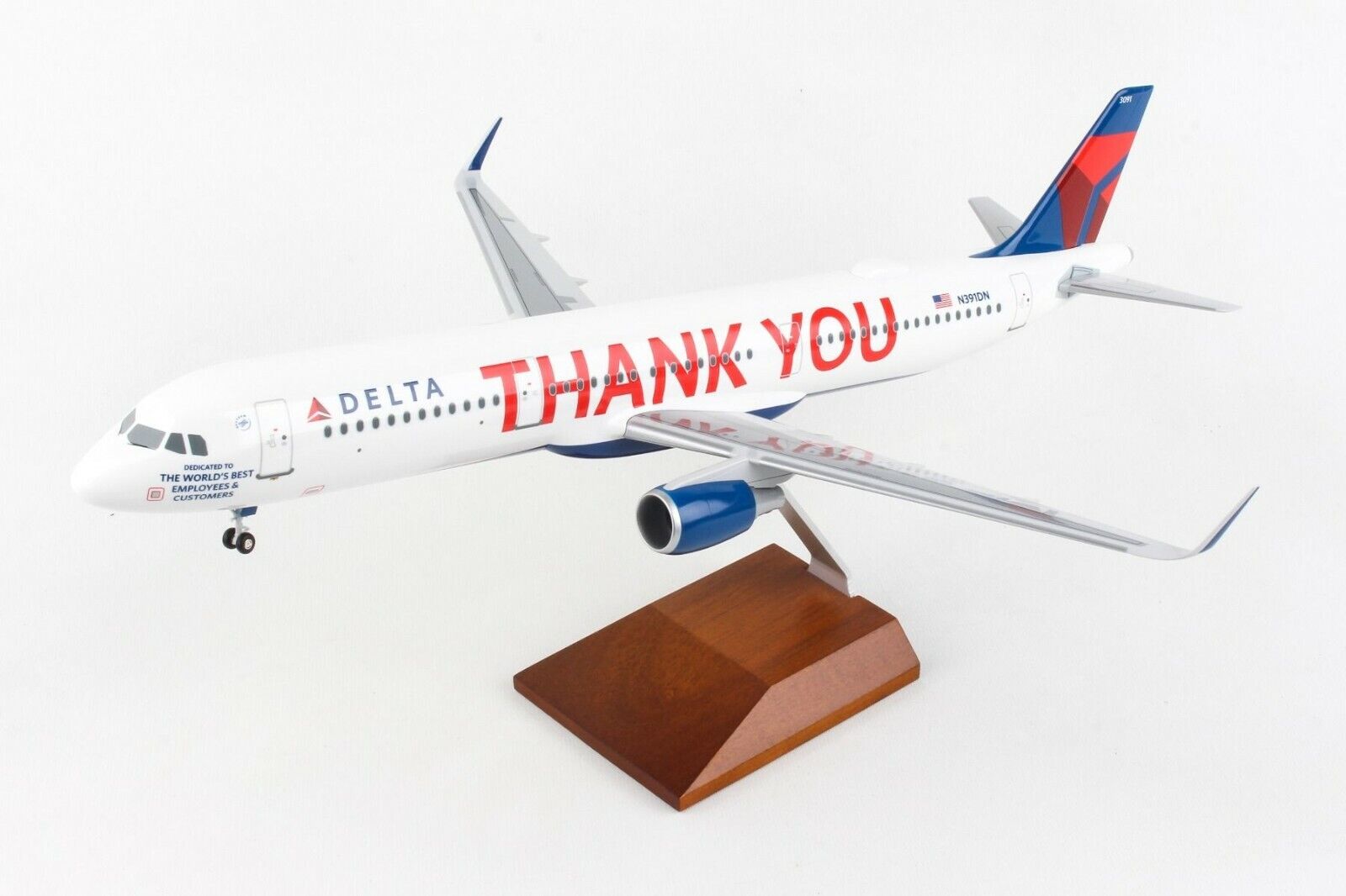 Skymarks SKR8425 Delta Airlines A321-200 Thank You Desk Top Model 1/100 Airplane