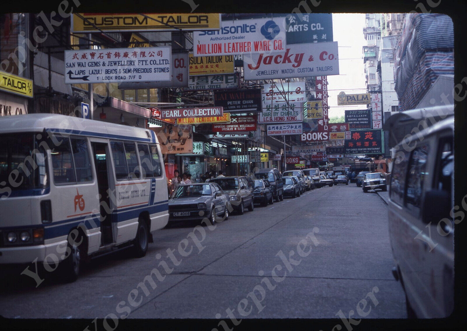 sl80  Original slide 1987 Hong Kong busy street downtown stores 525a