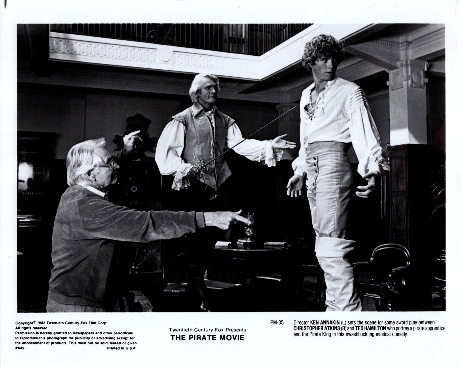 Christopher Atkins + Ted Hamilton + Director Ken Annakin (1982) 🎬⭐ Photo K 467