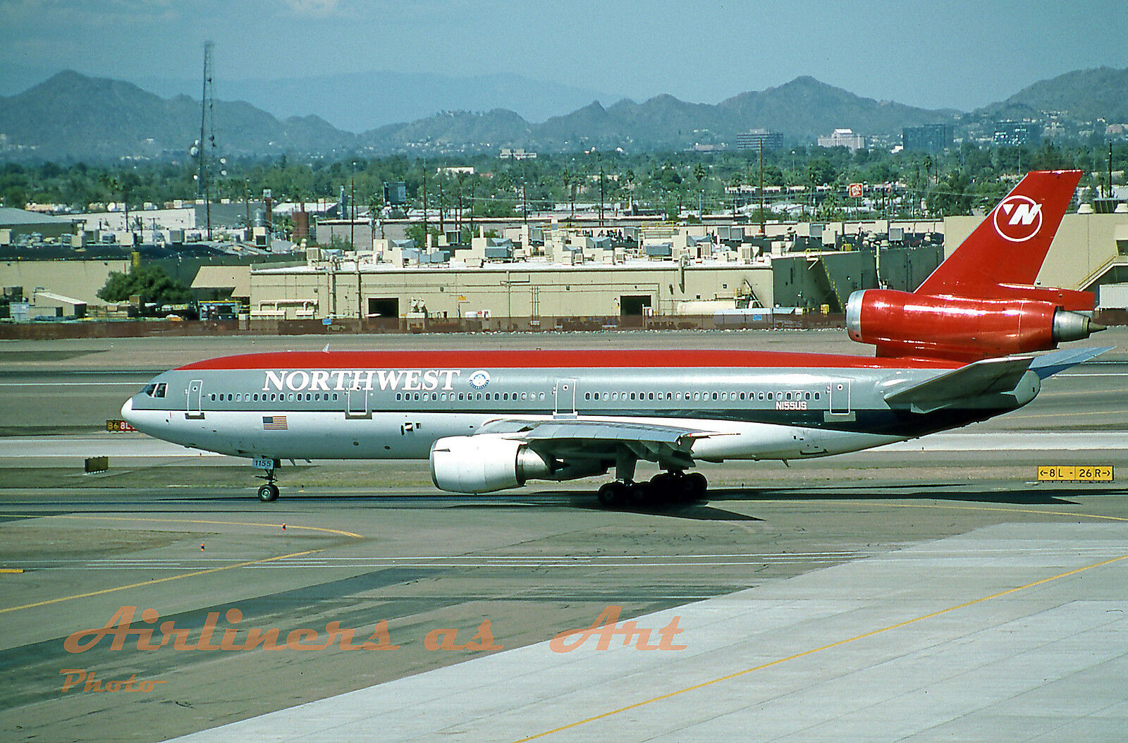 Northwest Airlines Douglas DC-10-40 N155US at PHX March 1995  8\