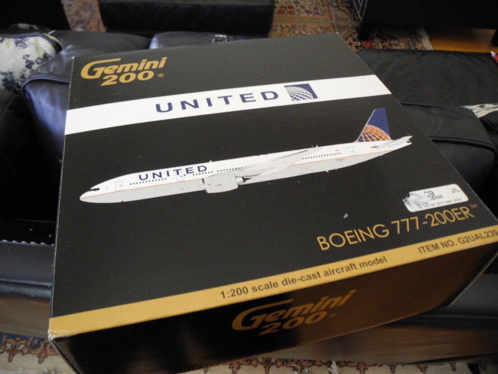 Extremely RARE GEMINIJETS United / Continental Boeing 777, 1:200, Retired (2011)