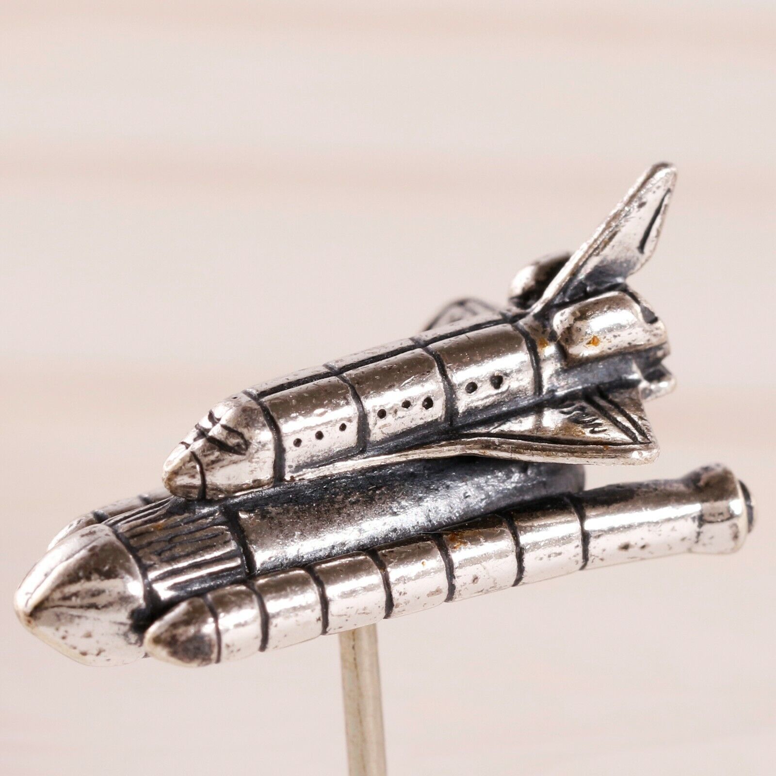NASA USA STERLING SILVER SPACE SHUTTLE / SPACESHIP LAPEL PIN TIE TACK 