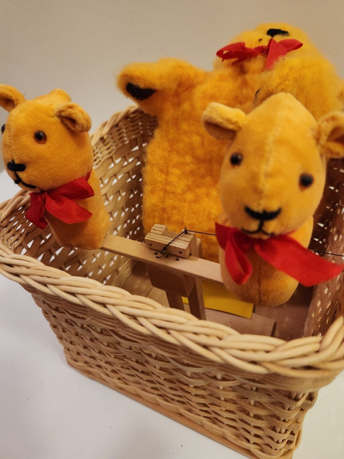 Teddy Bears' Picnic - Vintage Magic Trick,  Unique, Children's entertainment