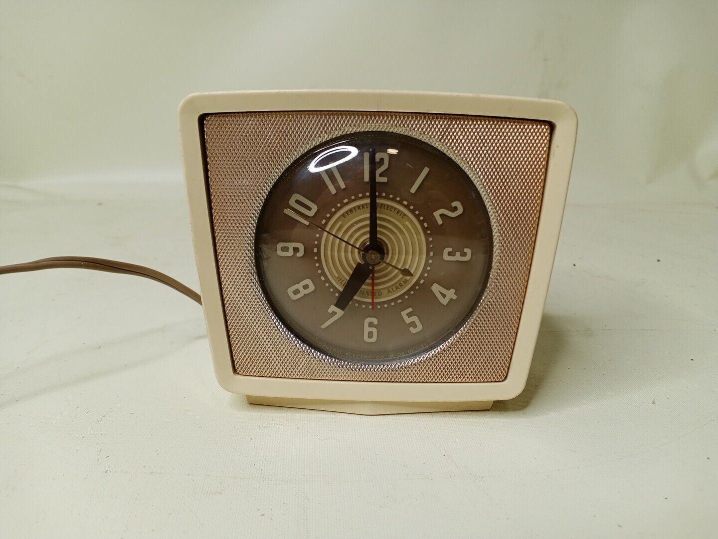 Vintage General Electric Alarm Clock Model 7H198K Tested Works