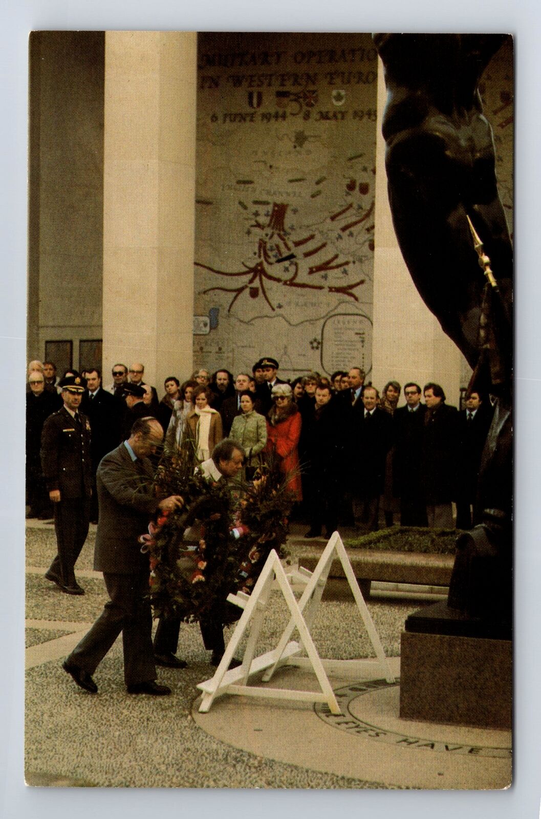 President Valery Giscard d\'Estaing With Jimmy Carter, People, Vintage Postcard