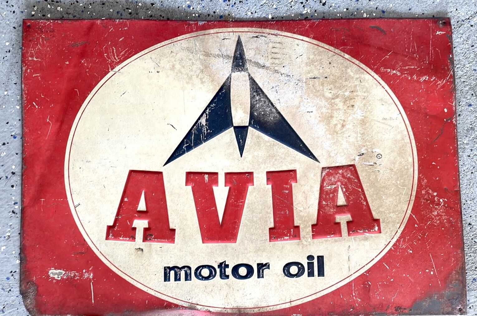 VINTAGE ORIGINAL HEAVY TIN EMBOSSED AVIA MOTOR OIL SIGN AVIATION