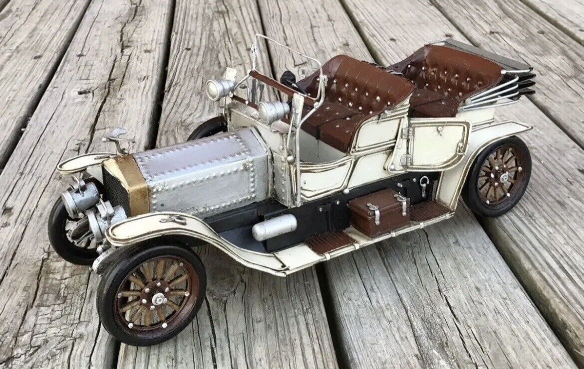 1909 White Rolls-Royce Silver Ghost Retro Tin Art Metal Model Car