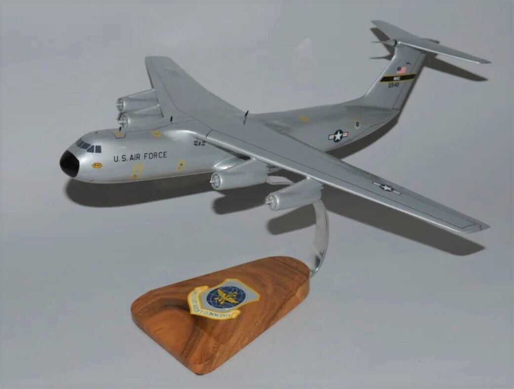 USAF Lockheed C-141A Starlifter MATS Transport Desk Top Model 1/100 SC Airplane