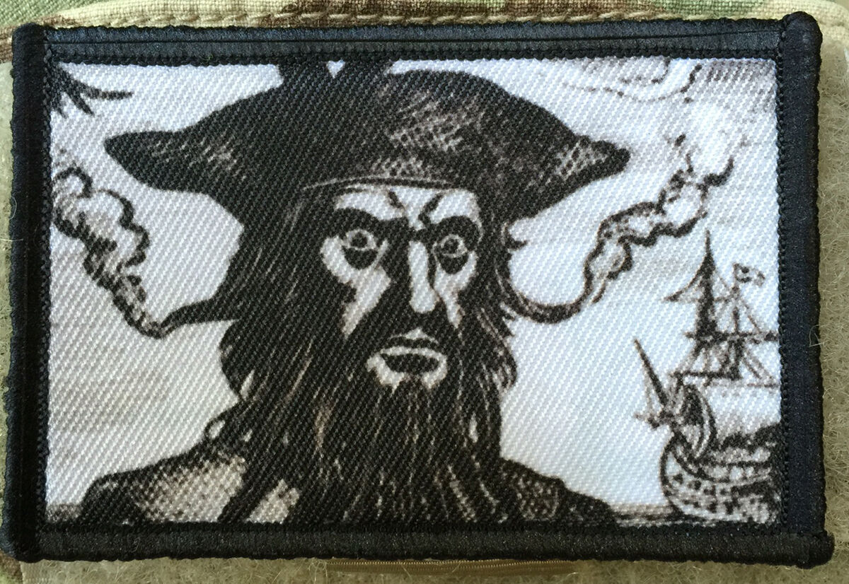 Blackbeard the Pirate Morale Patch Tactical Military USA Hook Badge Army Flag