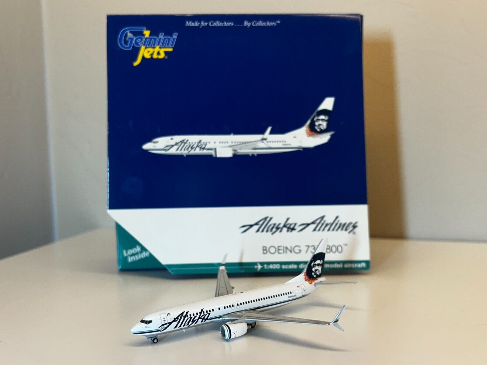 Gemini Jets 1:400 Alaska Airlines Boeing 737-800 Lei