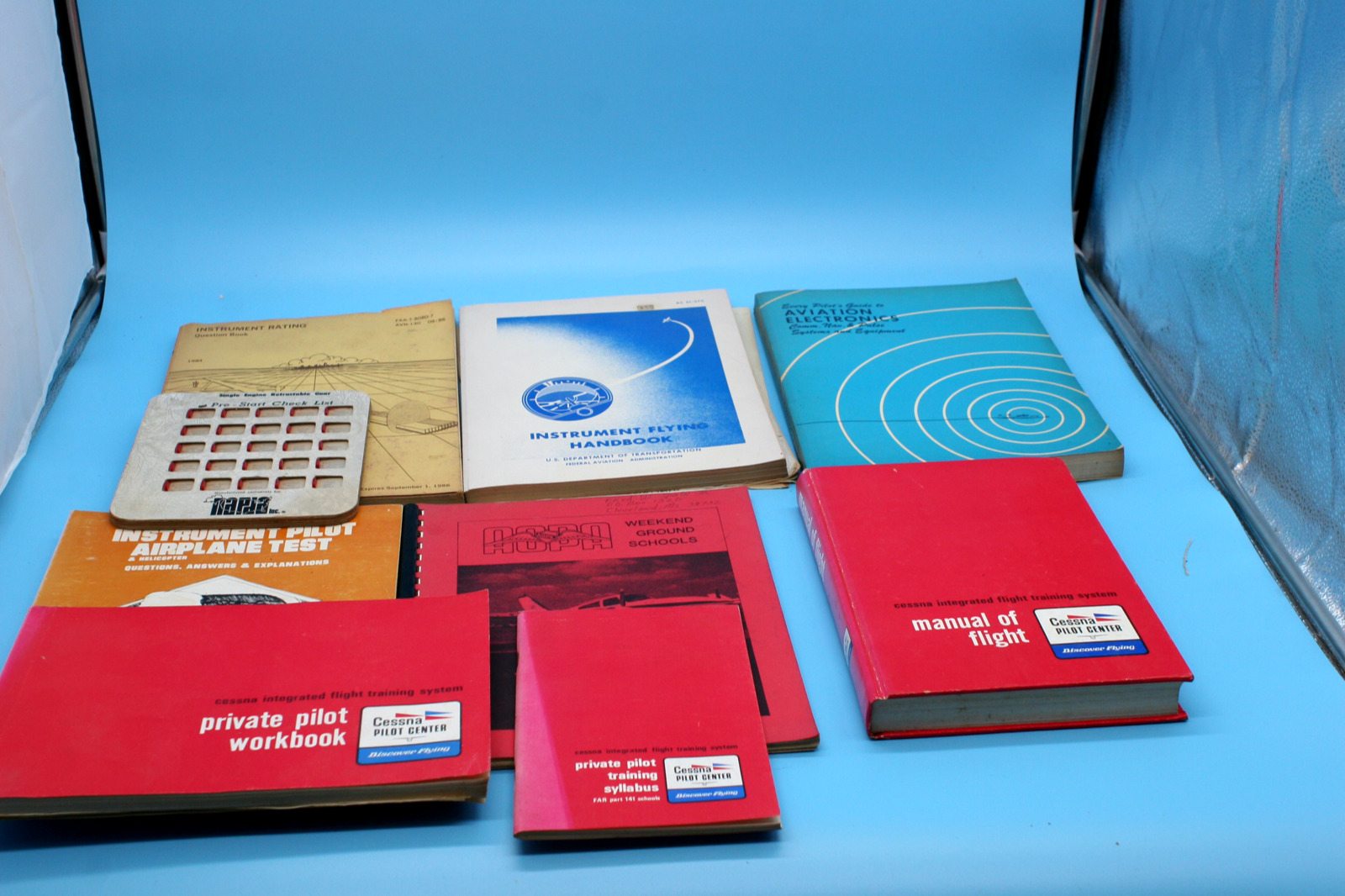 Vintage 1976 Cessna Flight Check Board Info manual Aircraft Pilot Center books