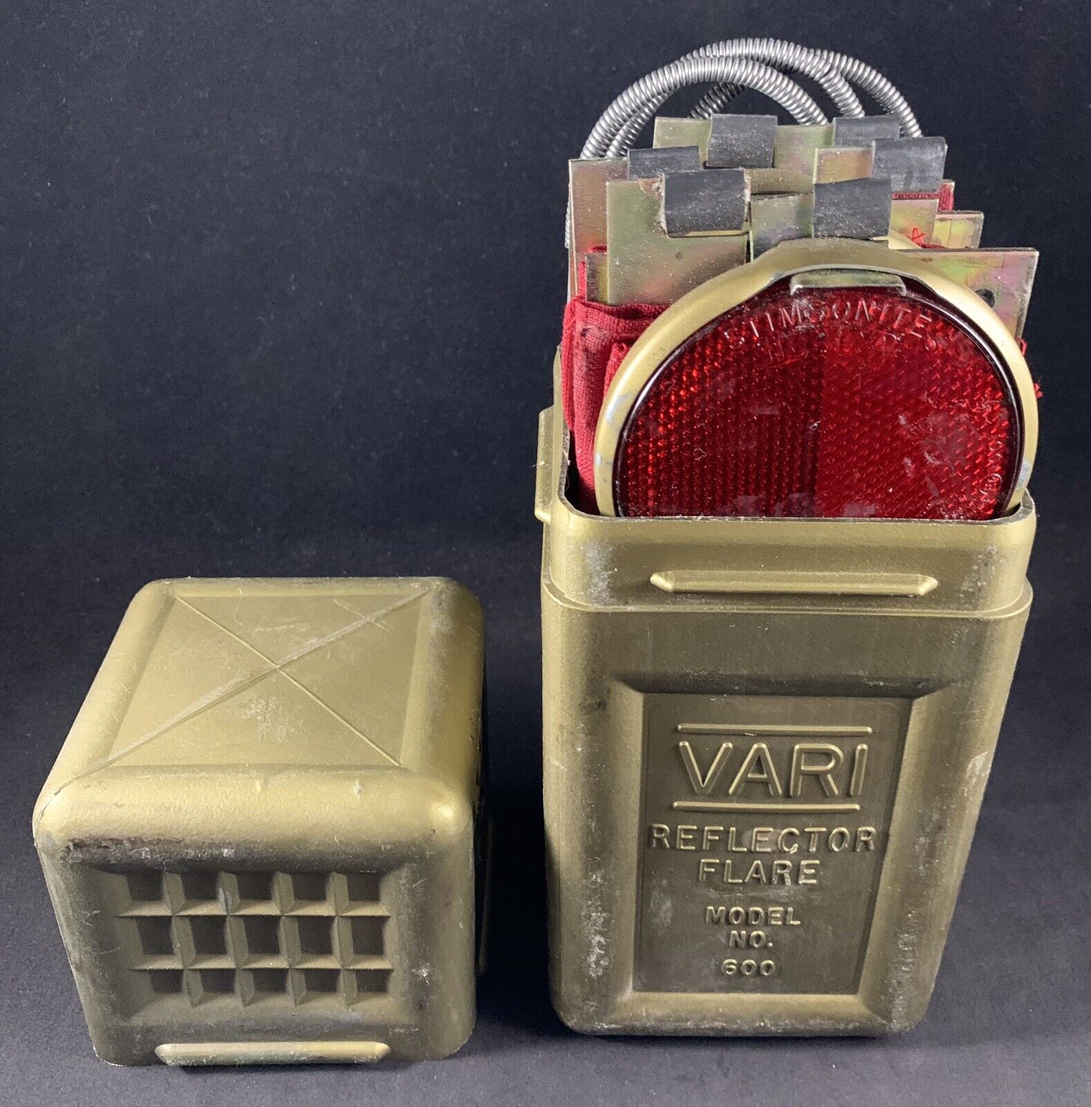 Vintage Vari Reflector Flare Model No. 600 w/ Storage Box
