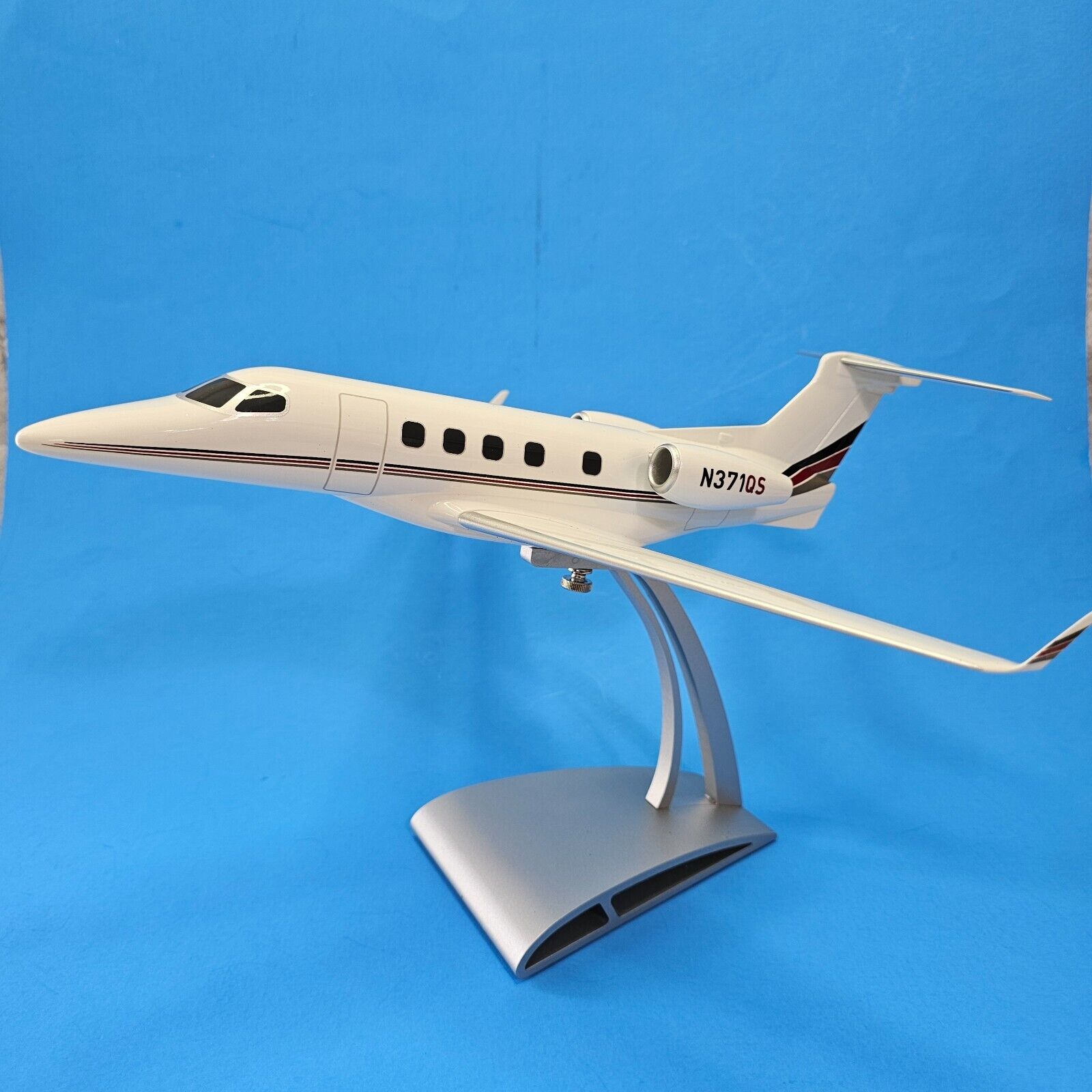 Pacmin NetJets Embraer Phenom 300 1:50 Executive Desk Model Airplane - N371QS