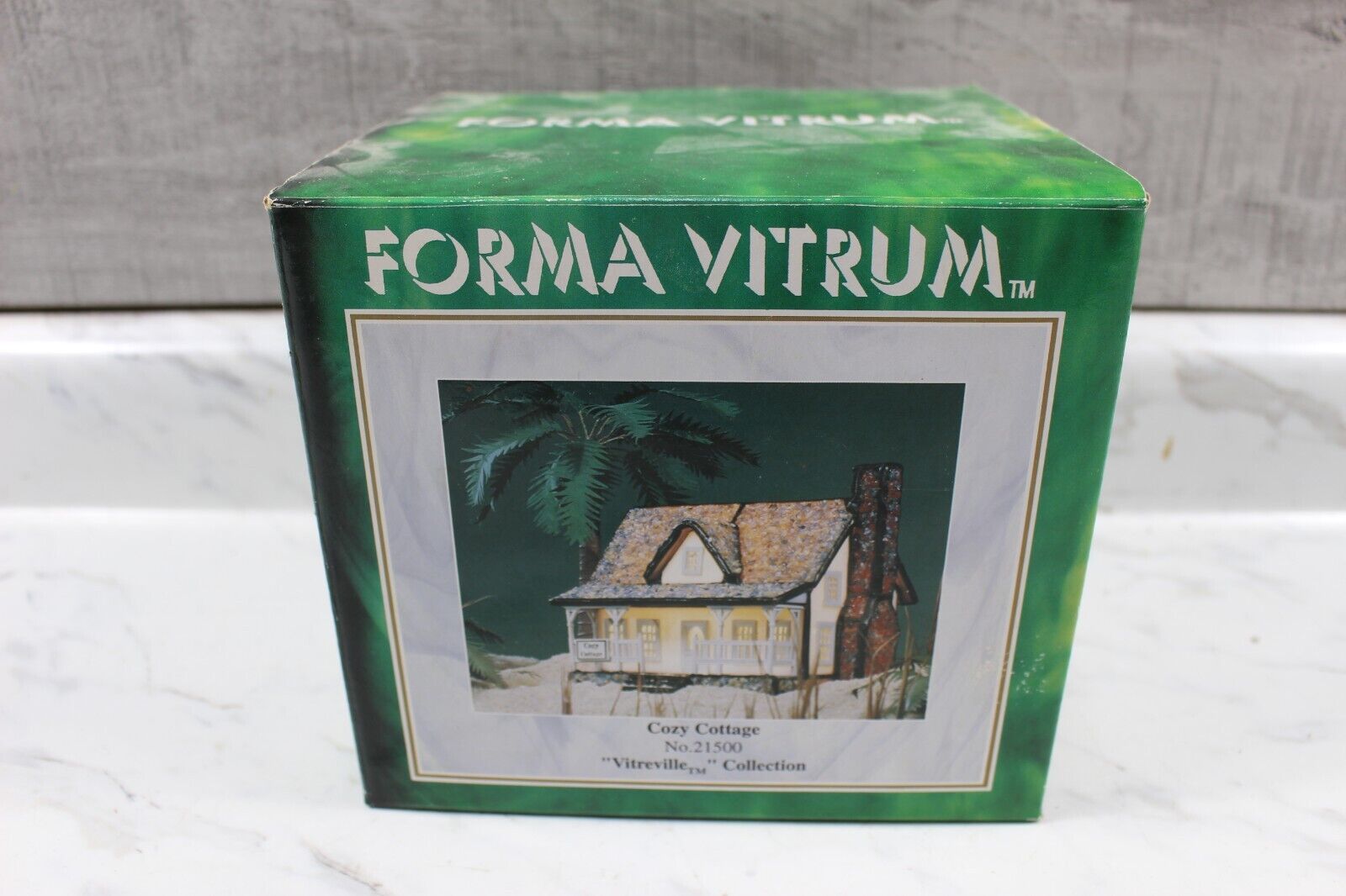 🎄Forma Vitrum Vitreville - Cozy Cottage - In Box w/ COA -Bill Job Stained Glass