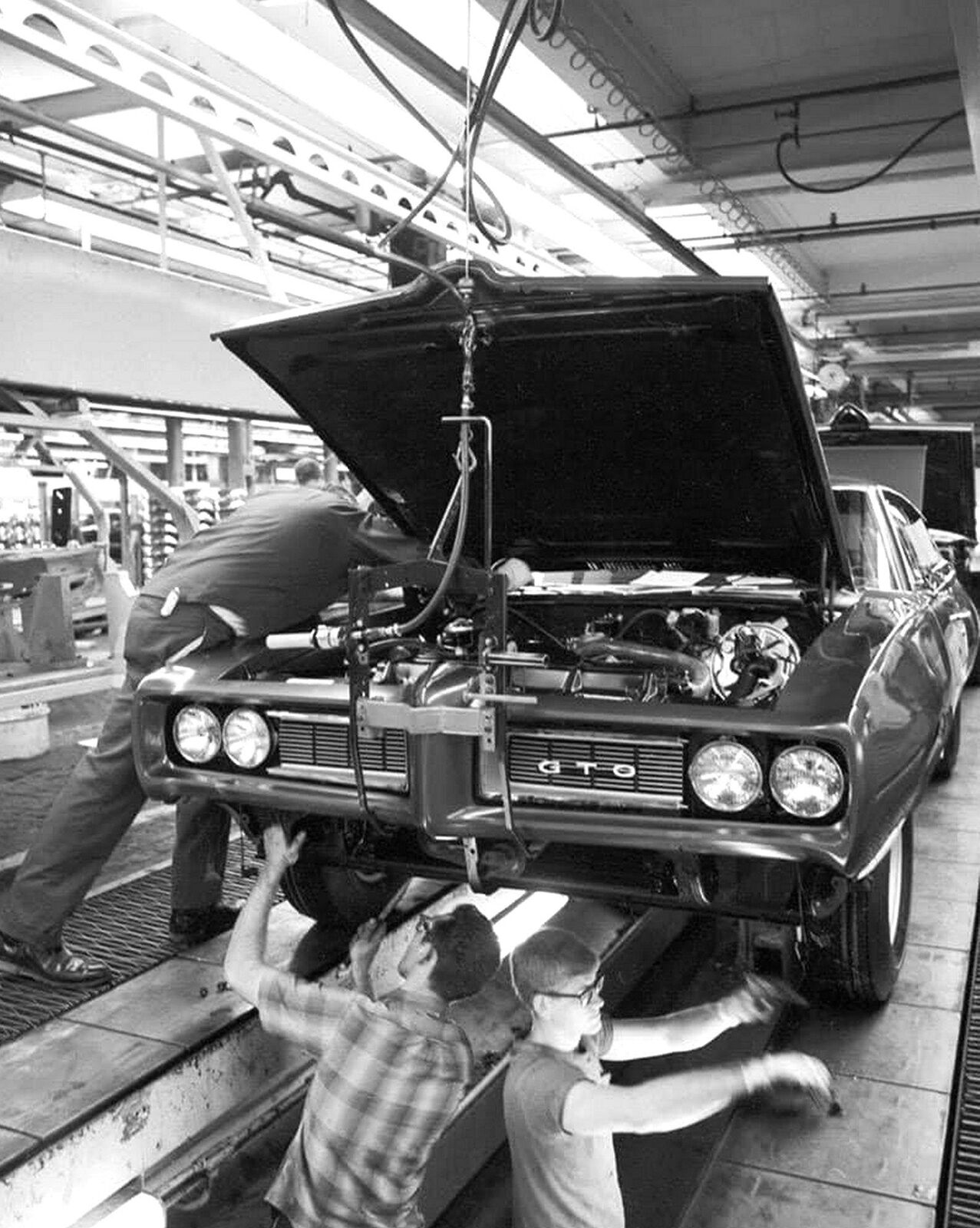 1968 Pontiac GTO  Assembly Photo  (216-E)