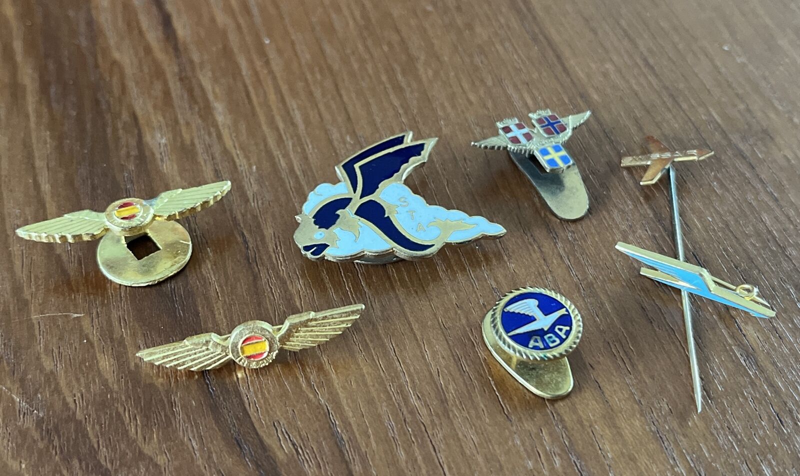 7 Vintage SWISS Scandinavian IBERIA Airlines Aviation Pilot Wings Badges Pins