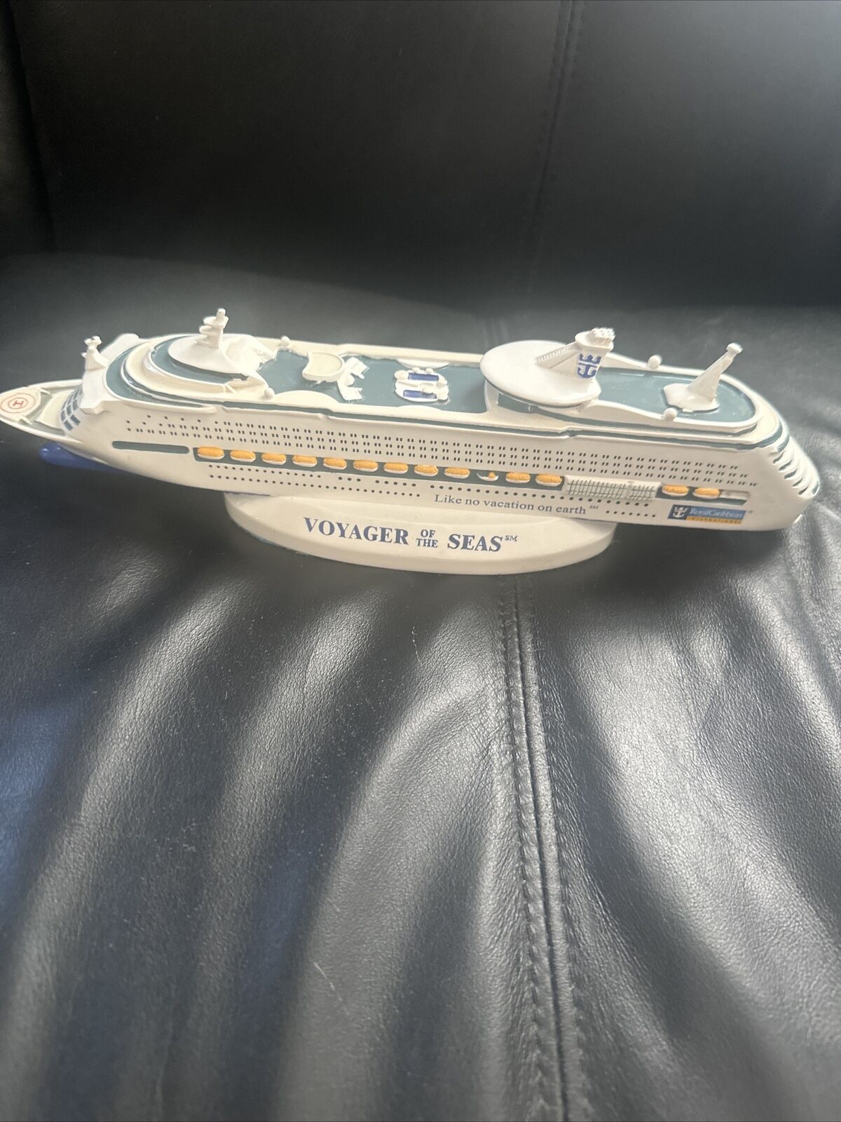 Royal Caribbean Voyager of the Seas cruise SHIP MODEL Orland Bahama RCL Souvenir