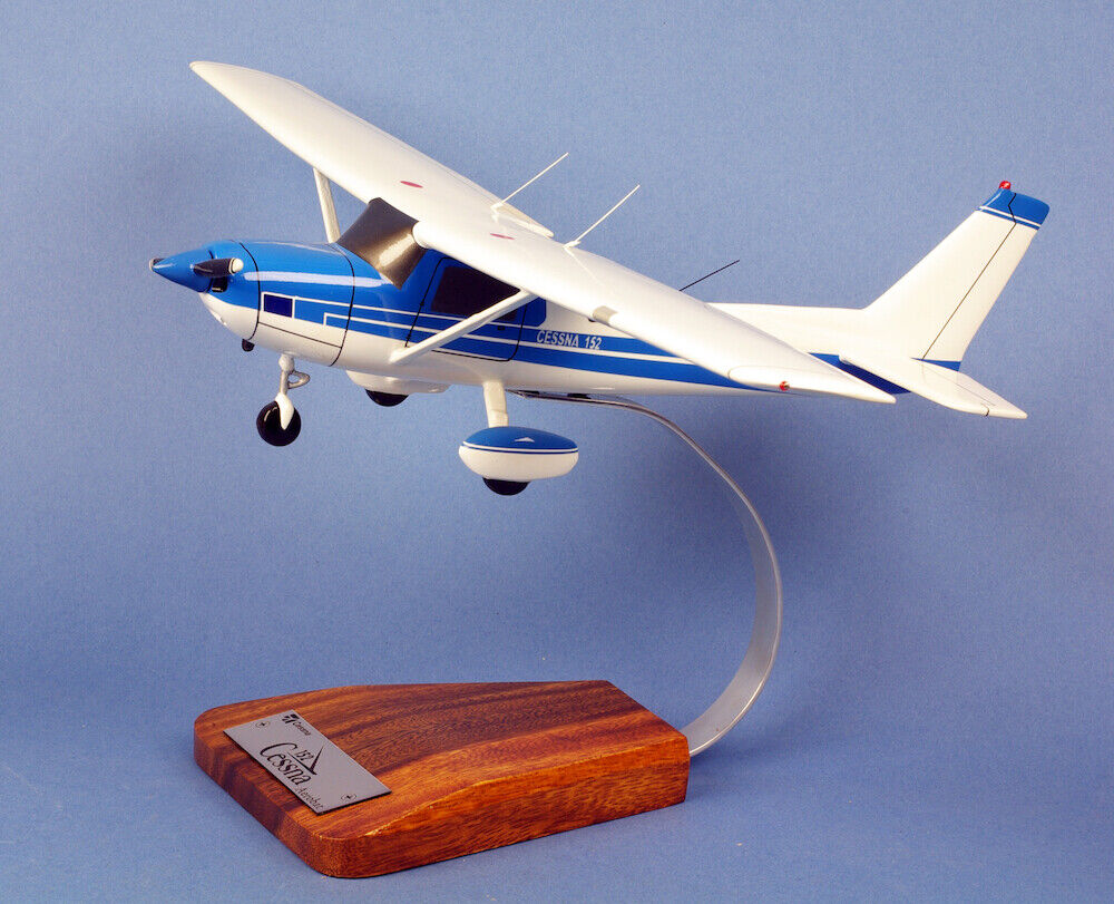 Cessna 152 Aerobat Desk Top Display Private Wood Model Plane 1/22 AV Airplane
