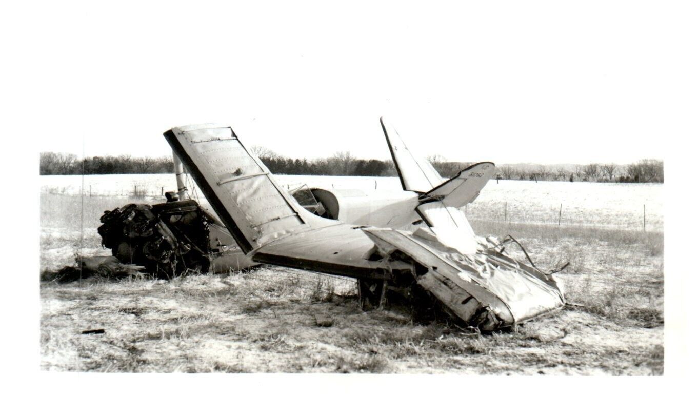 Crashed Boeing Stearman 75 Sport Biplane Airplane VTG Photograph 5x3.5\