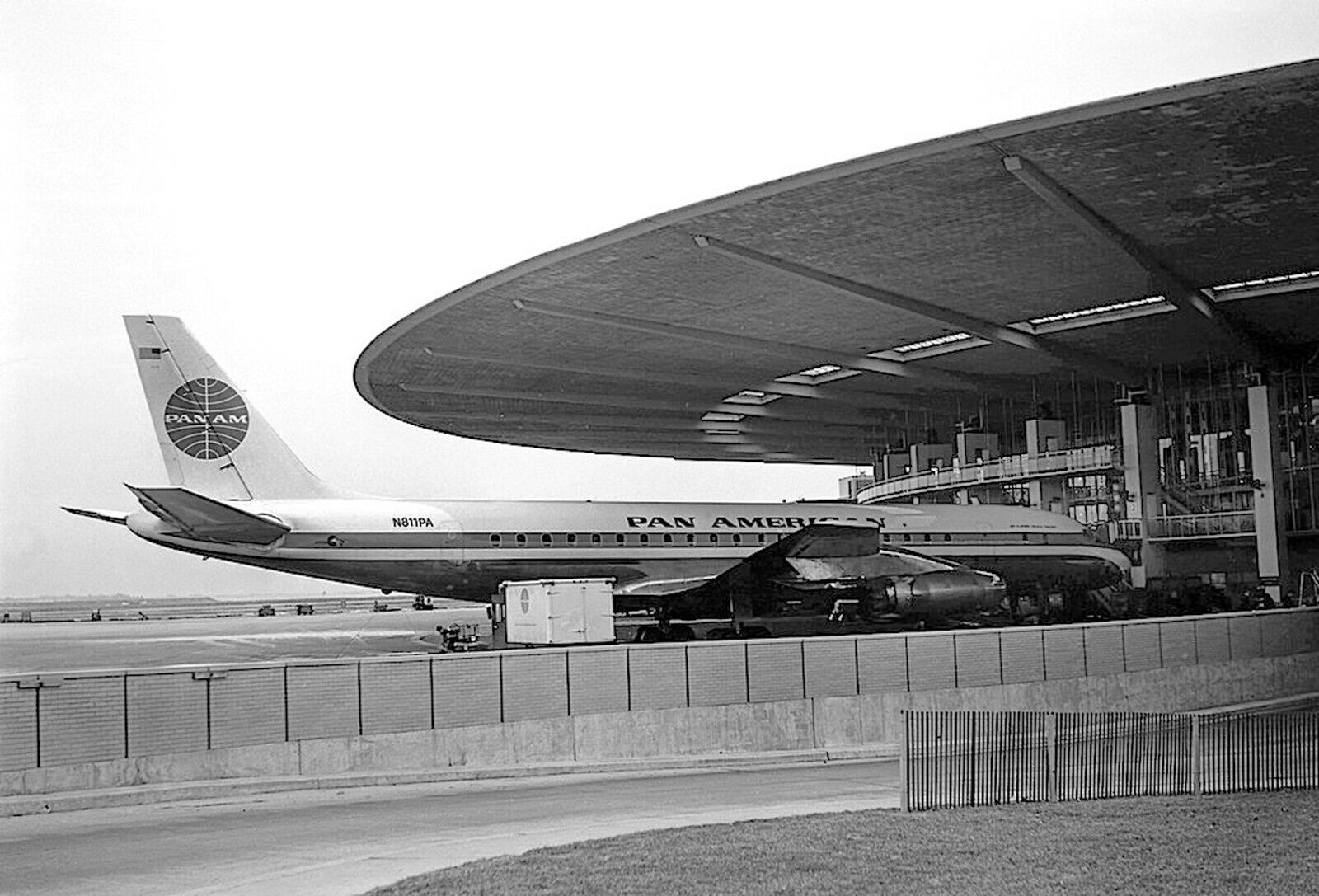 Pan American World Airways Douglas DC-8-31 ((8.5\