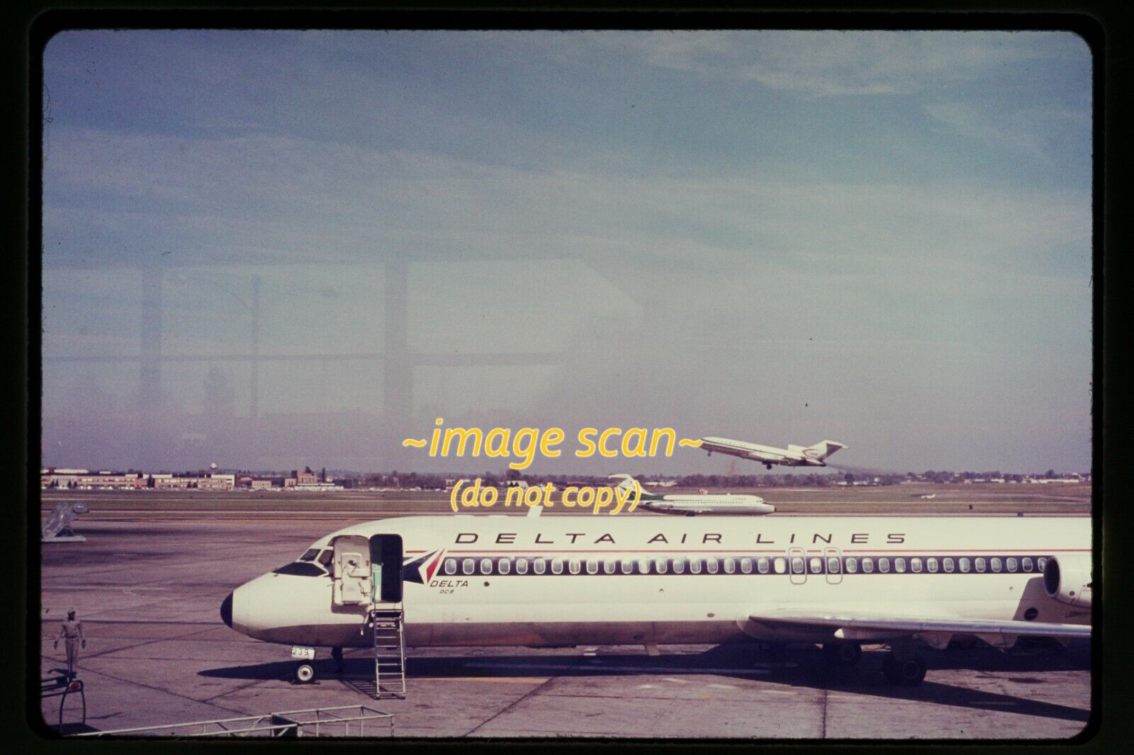 Delta Airlines, Douglas DC-9 Aircraft in 1968, Agfachrome Slide n9a