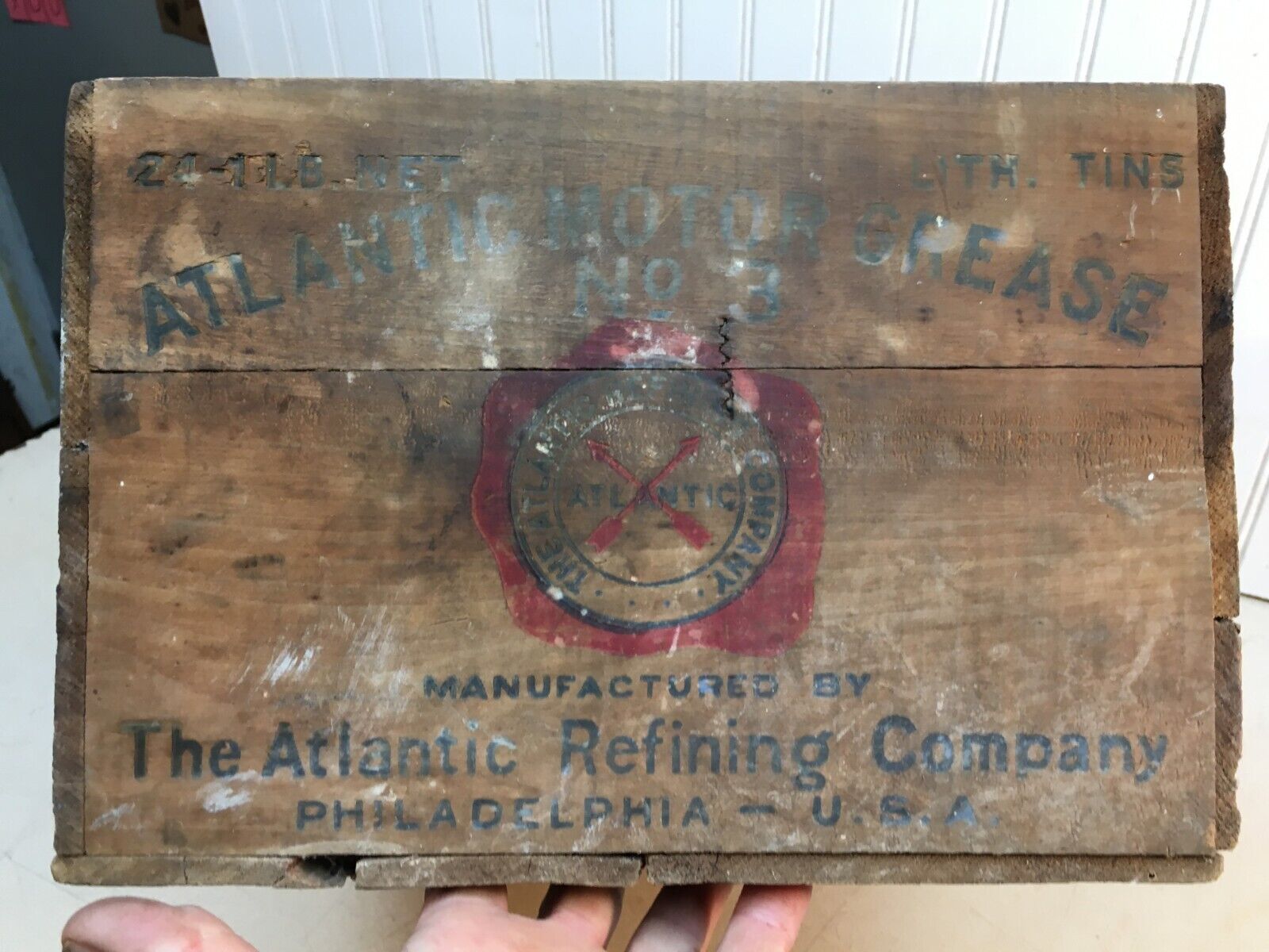 1930s Vintage Atlantic Motor  Grease  Wood Crate 24 One Pound Cans