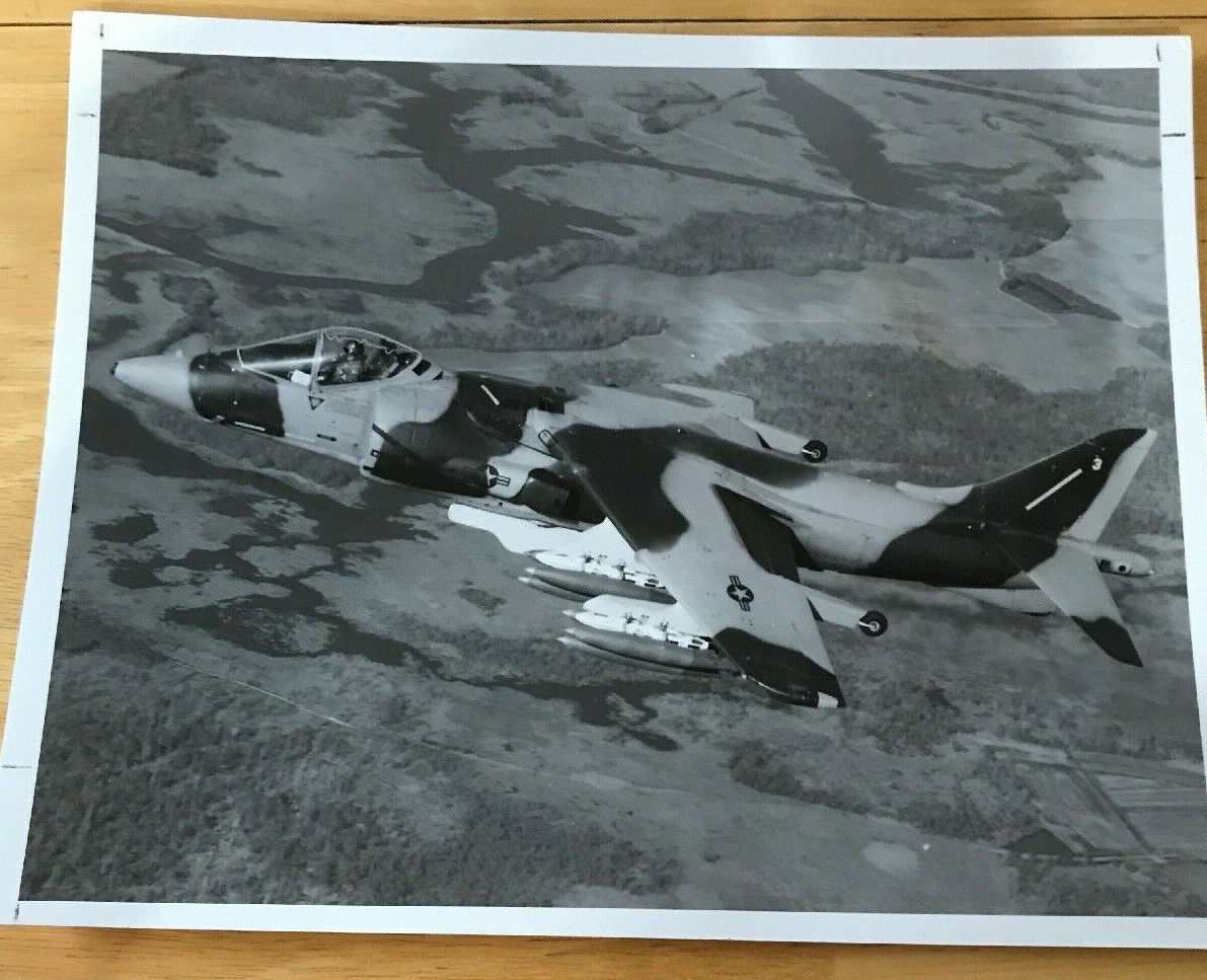 Test Flight of Prototype #3 McDonnell Douglas AV-8B Harrier II Photo April 1982