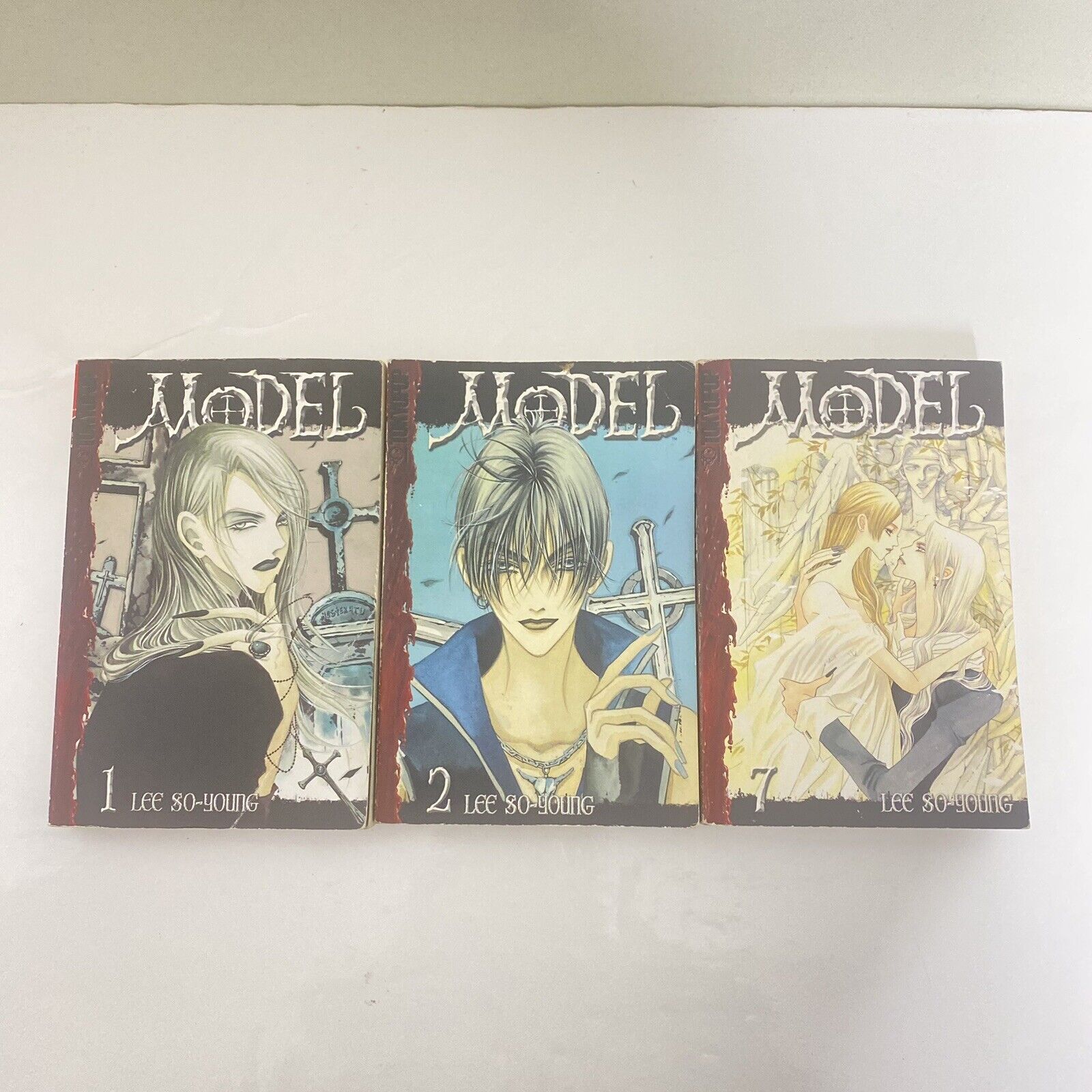 Model English Manga Vol 1-2 & 7 by Lee So-Young