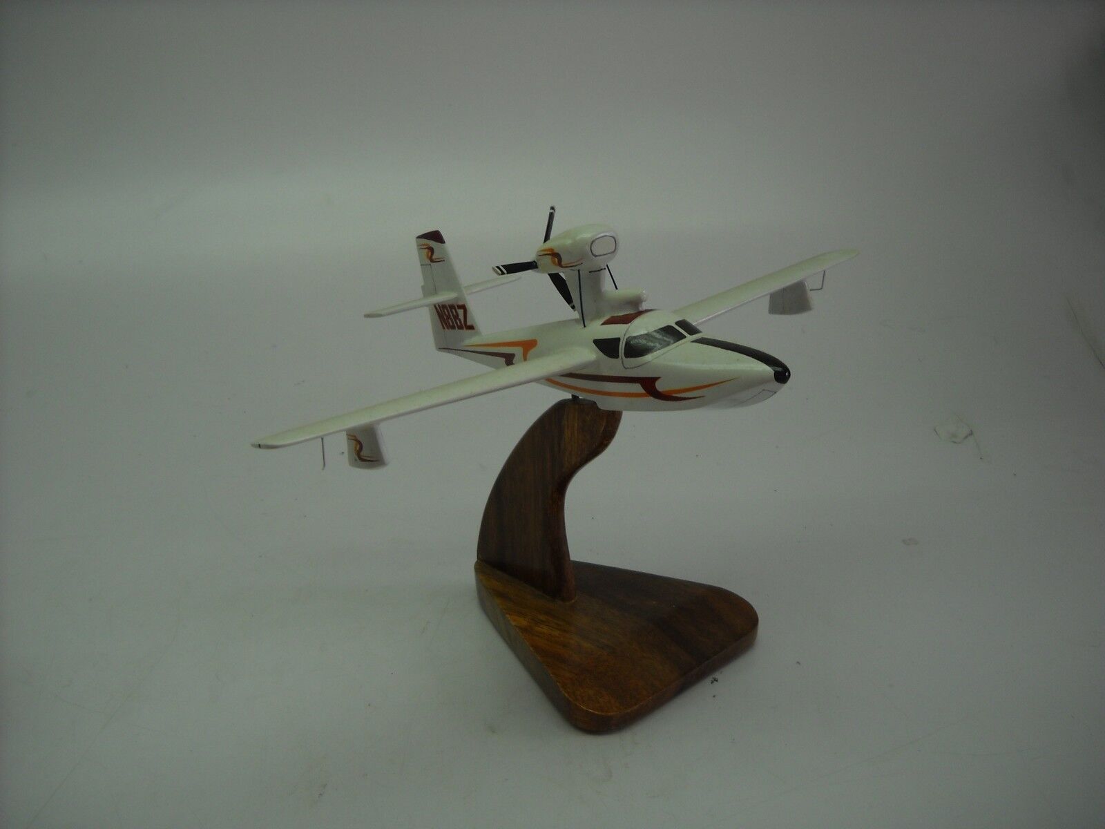 LA Lake Buccaneer Light Amphibious Aircraft Wood Model Replica SML 