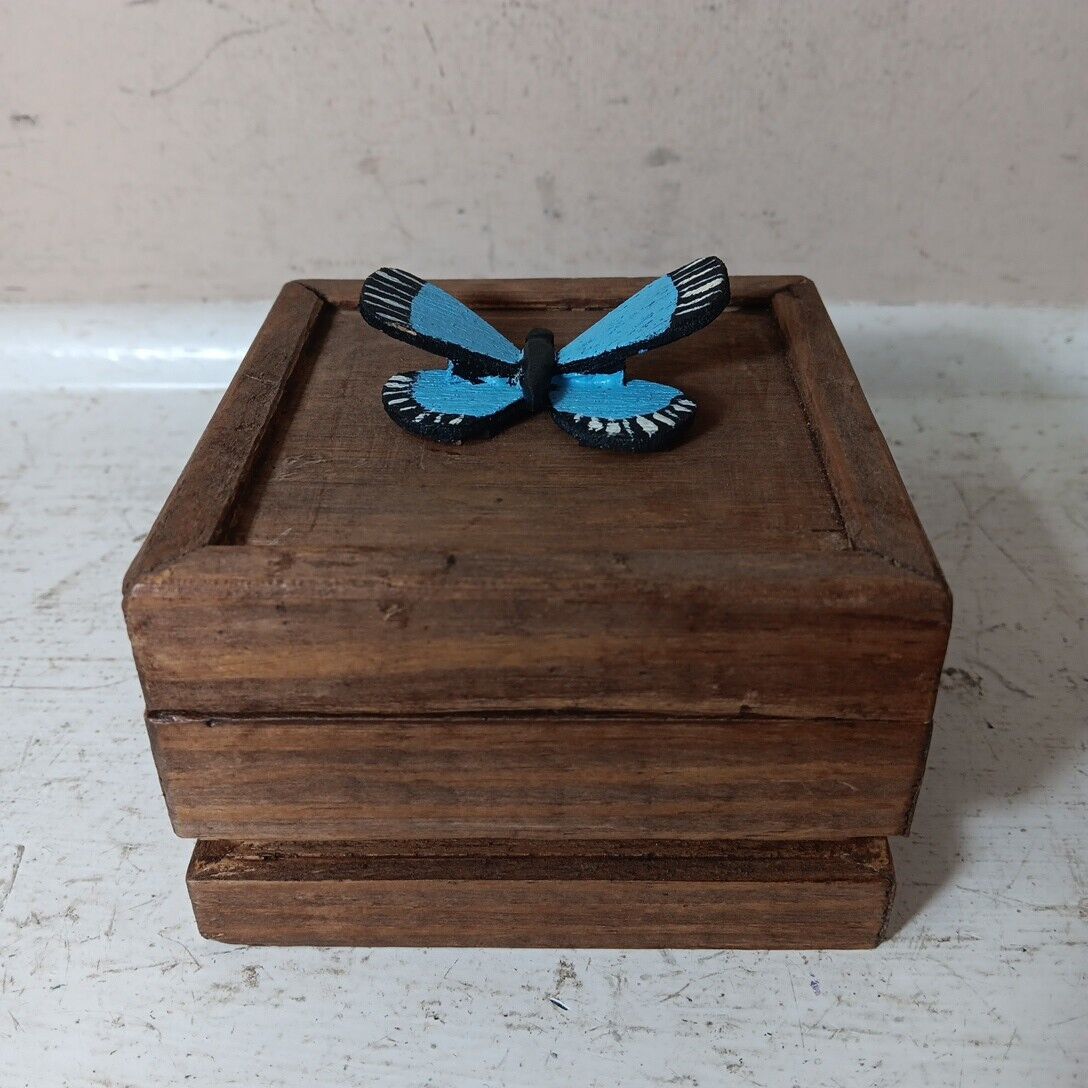 Vintage Small (4”x4”) Wooden Trinket Box  3D Painted Butterfly On Top Felt Lined