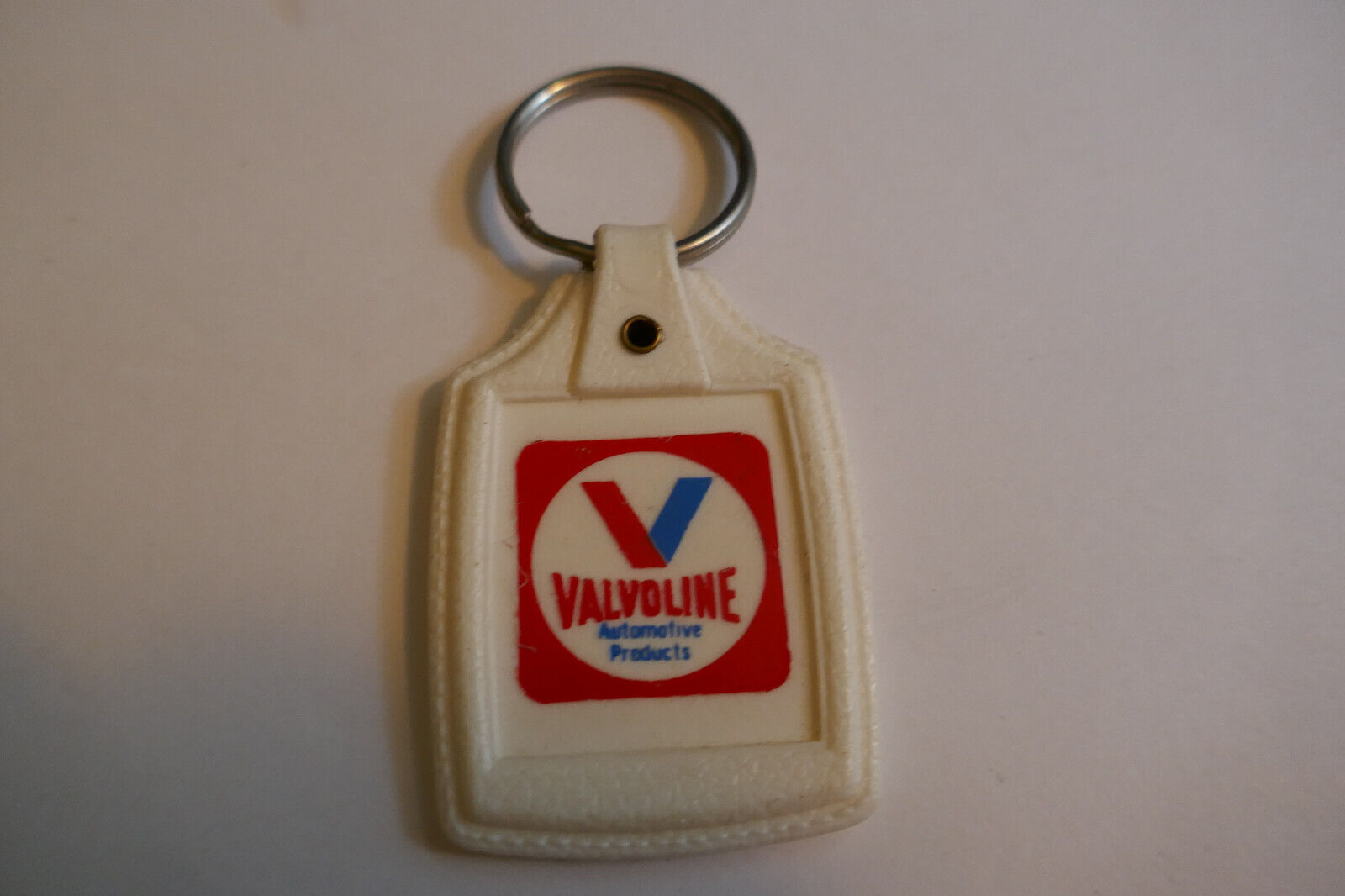Vintage Valvoline Automotive Products   Key Chain  in Good Condtion 