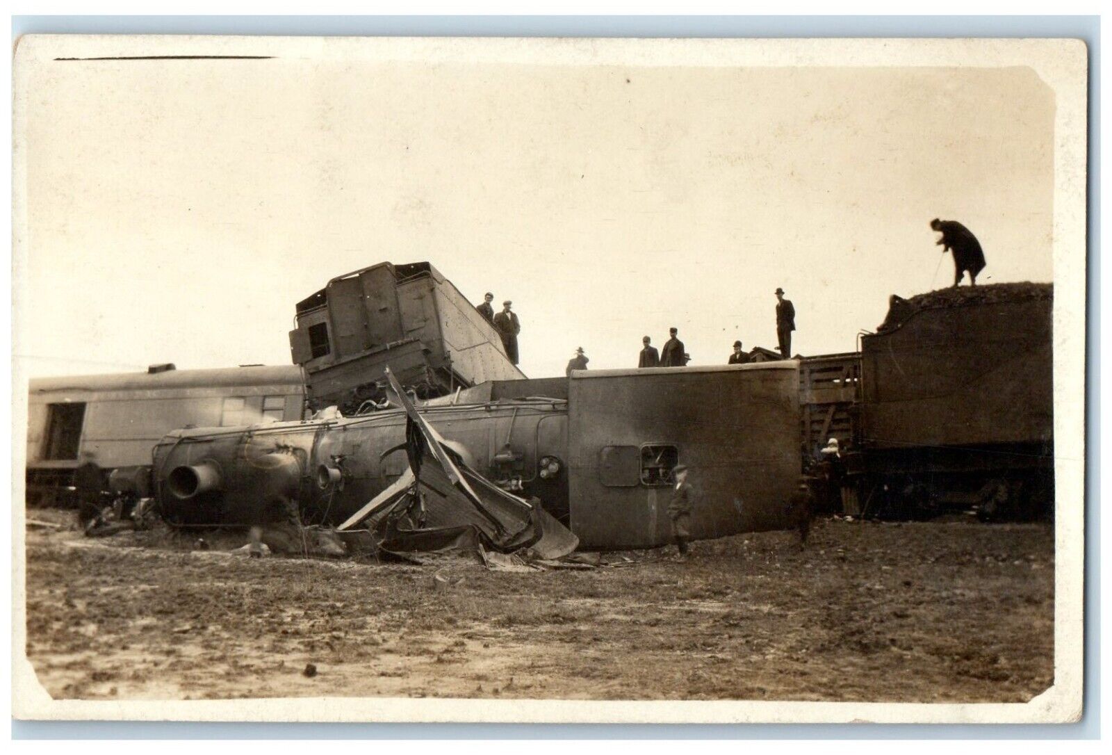 c1910's Railroad Wreck Rock Island Illinois IL RPPC Photo Antique Postcard