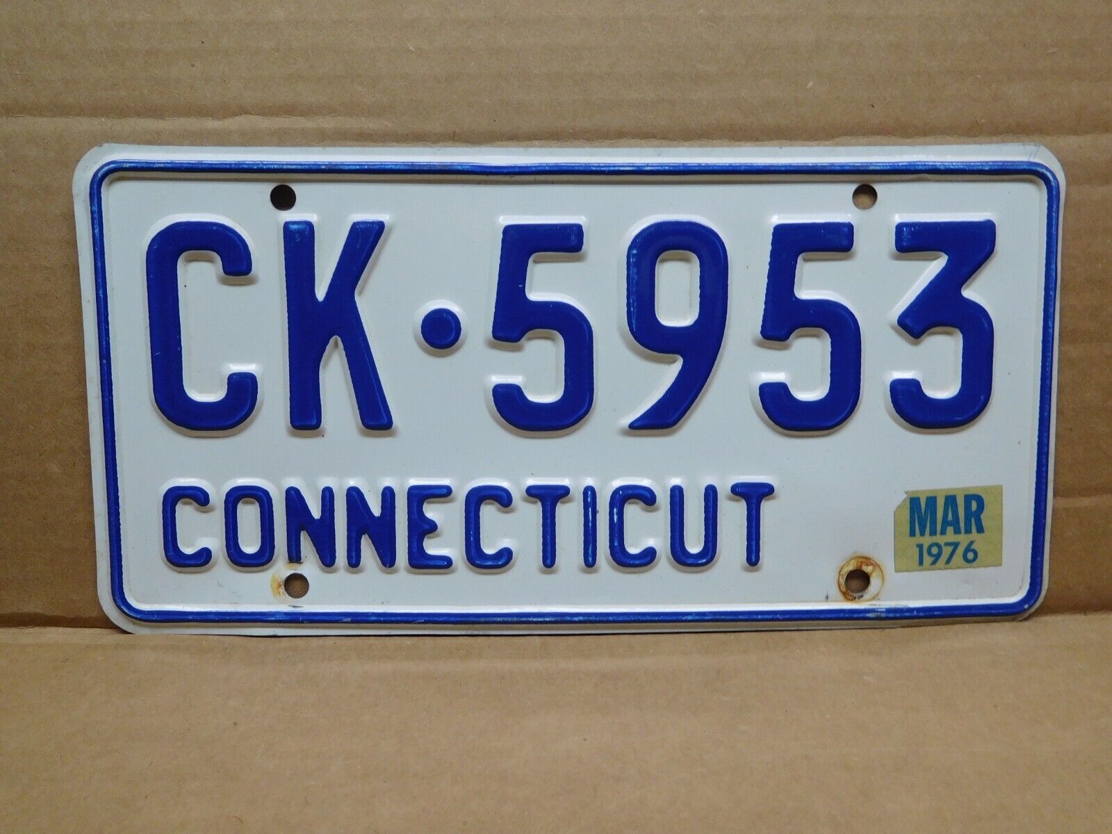(1) 1976 Connecticut License Plate CK 5953