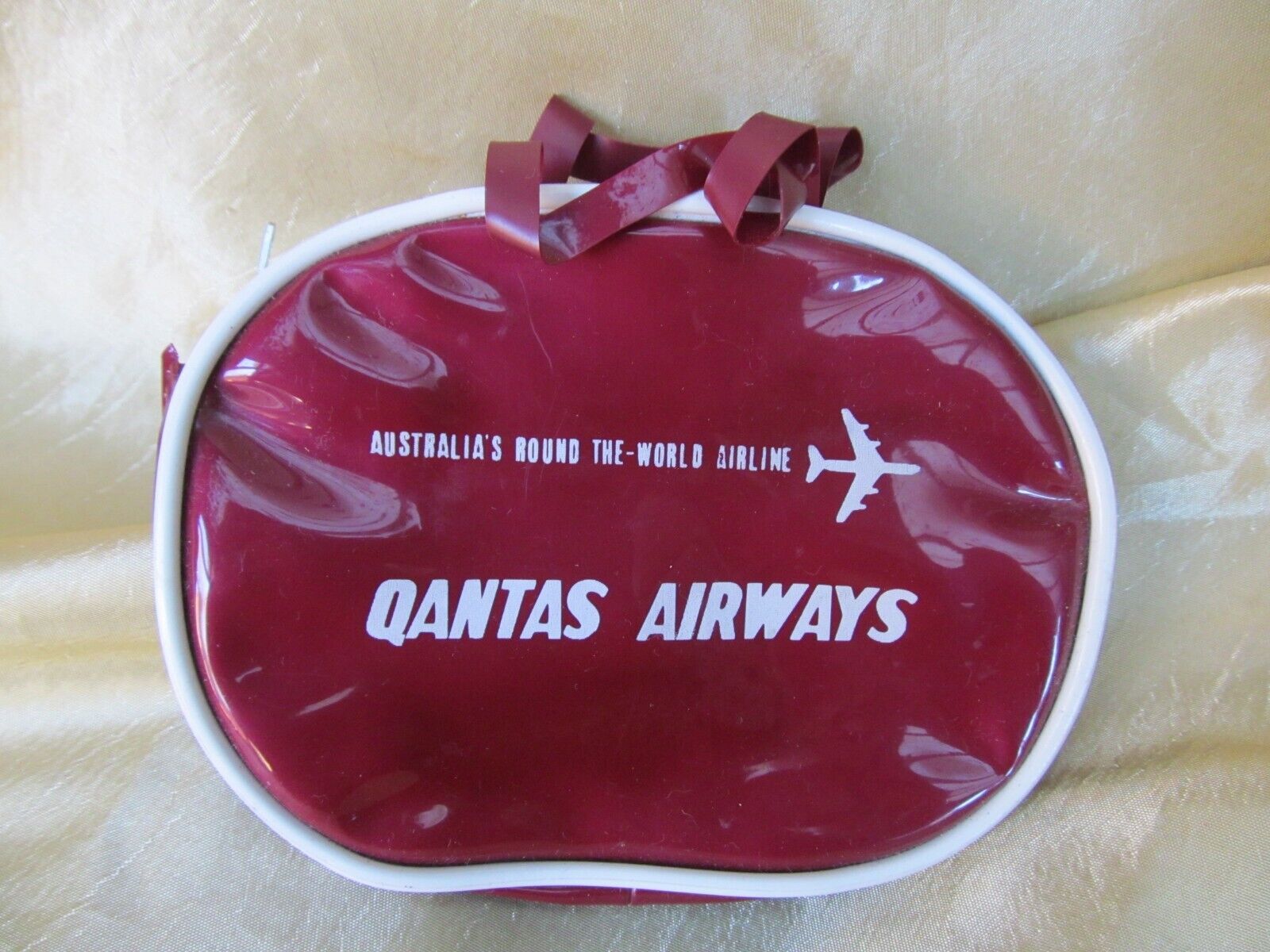 Very Rare Qantas Australia Airline Small Coin Purse Mini Bag Vintage Airways