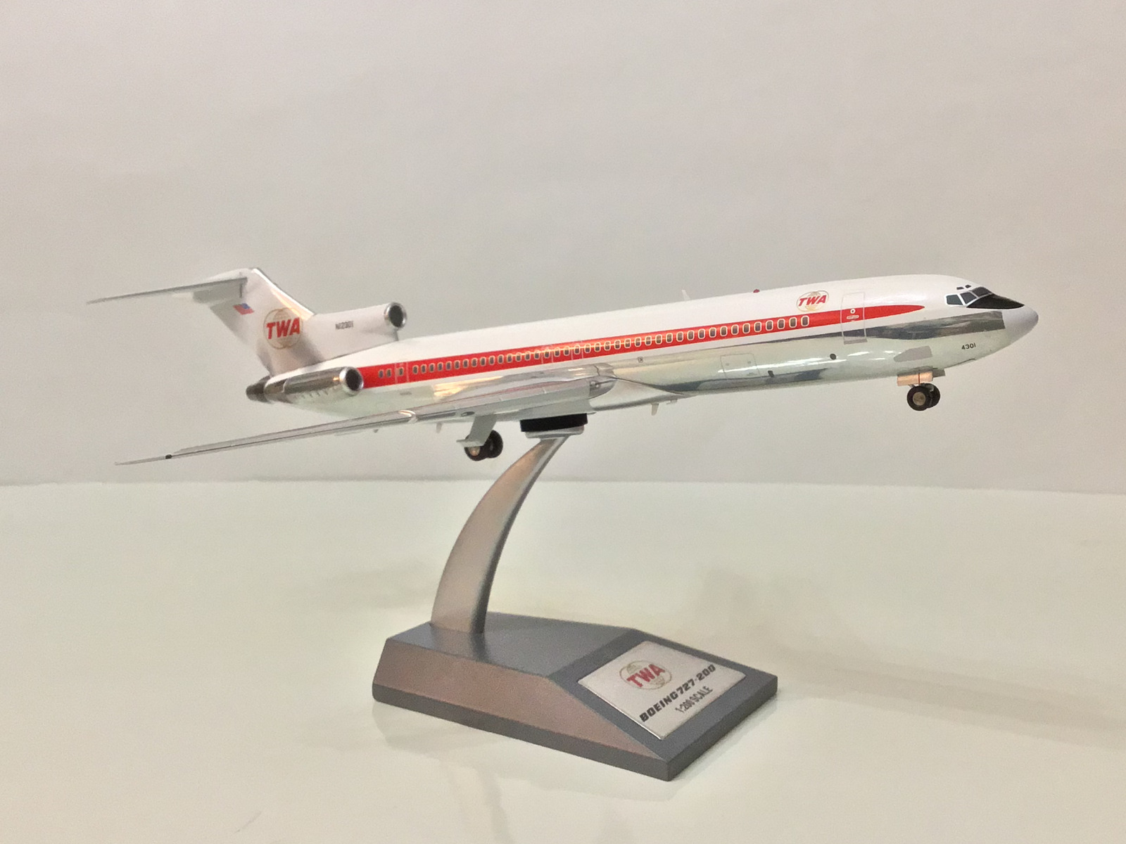 Inflight 1:200 TWA Boeing 727-200 Reg# NI230I / PLZ READ