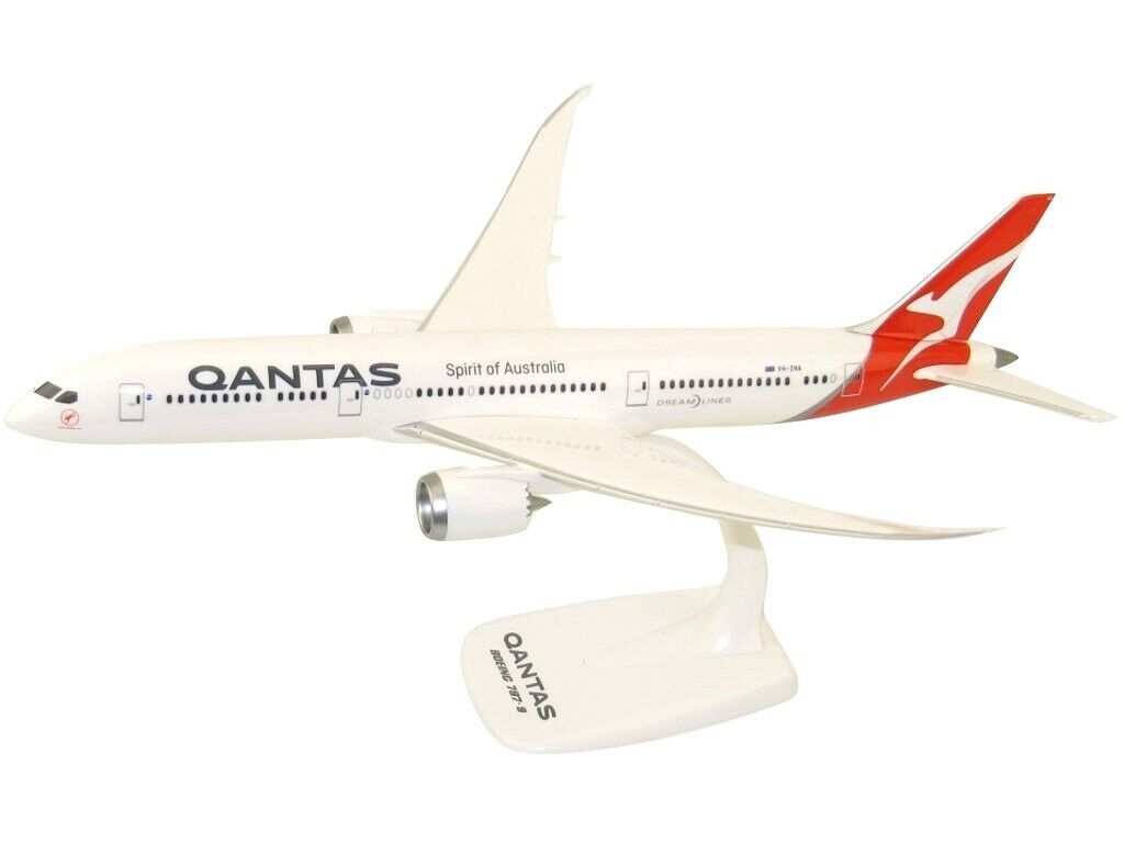 PPC Qantas Airways Boeing 787-900 VH-ZNA Desk Display Model 1/200 AV Airplane