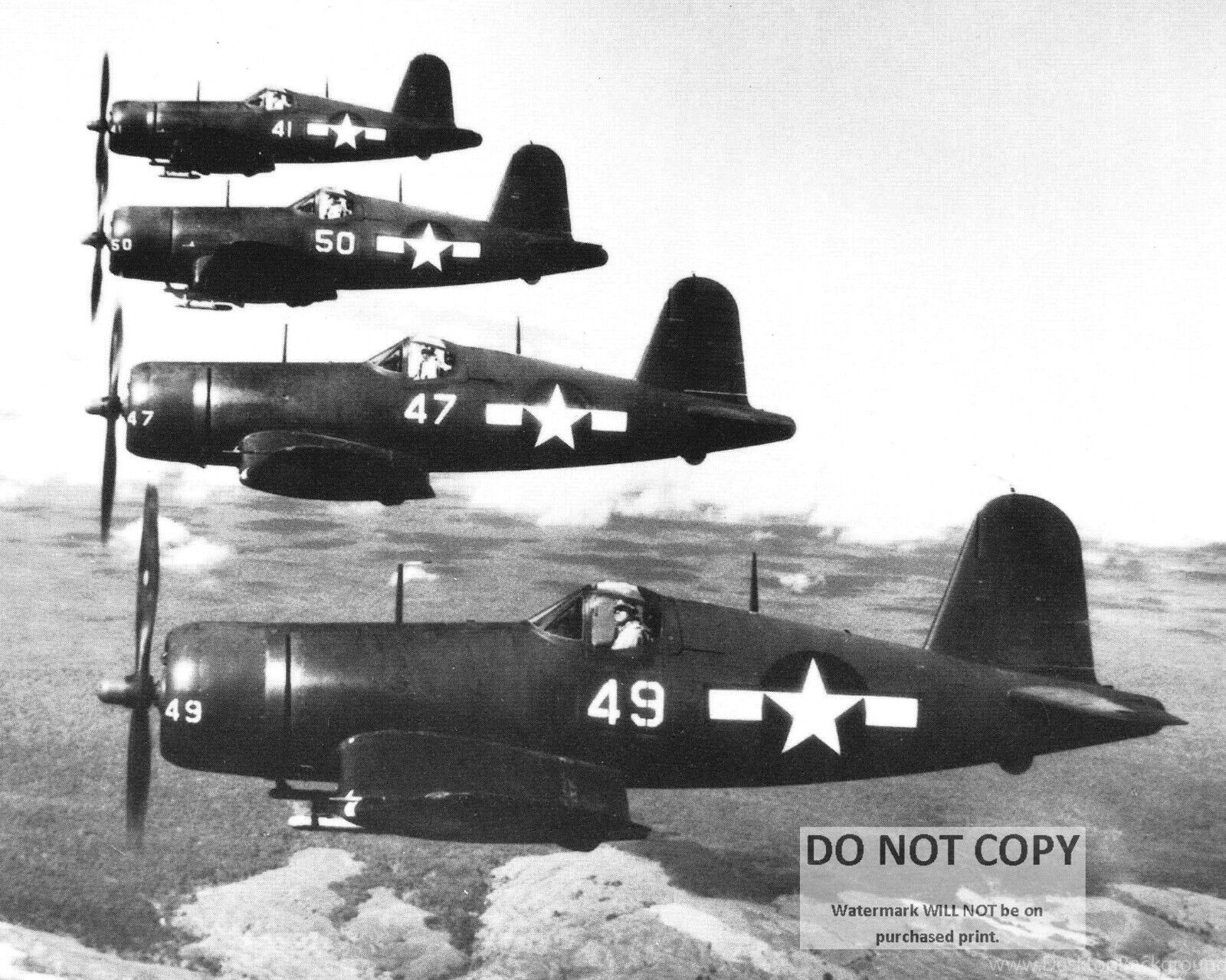 U.S. NAVY F4U CORSAIR FIGHTERS IN FLIGHT OVER MAUI 1945 - 8X10 PHOTO (WW191)