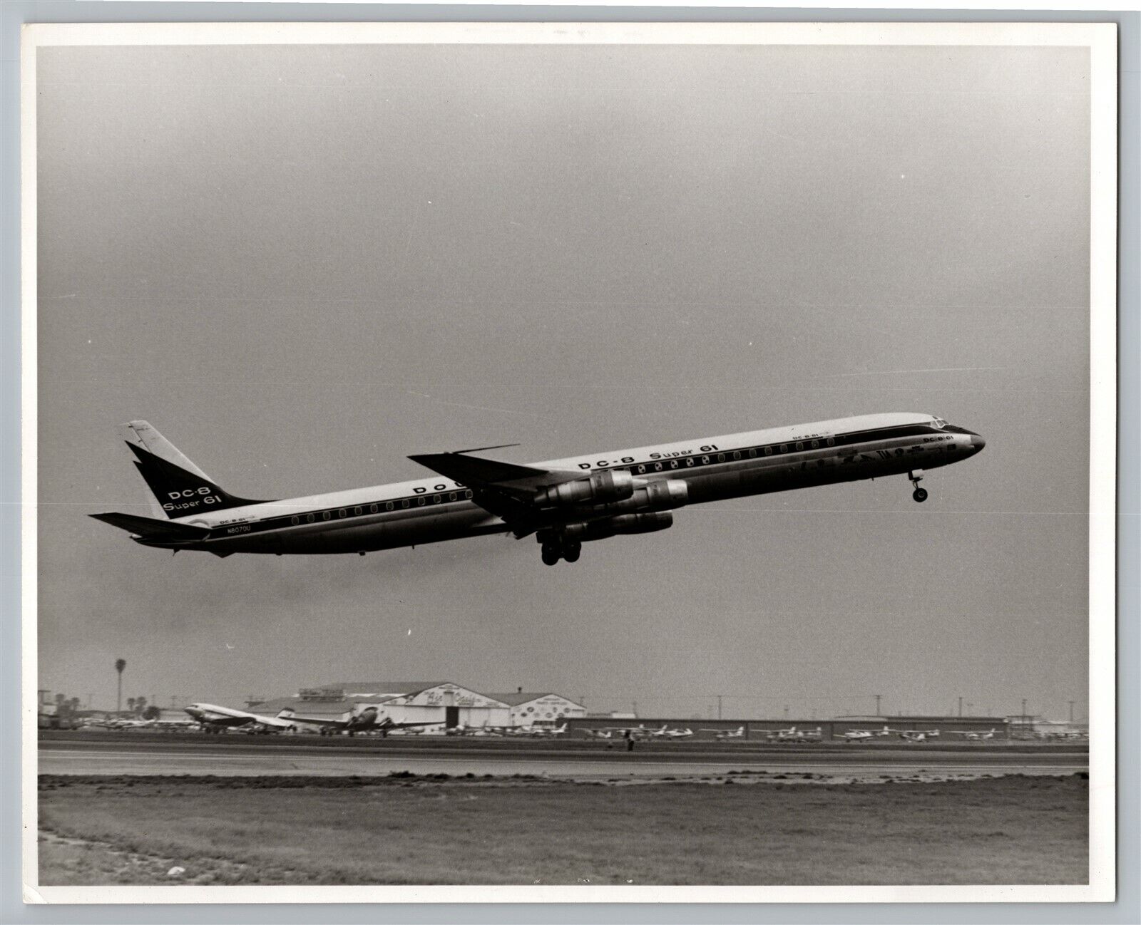 Douglas DC 8 Super 61 Takeoff Aviation Airplane 1960s B&W Photo & Press Info C2