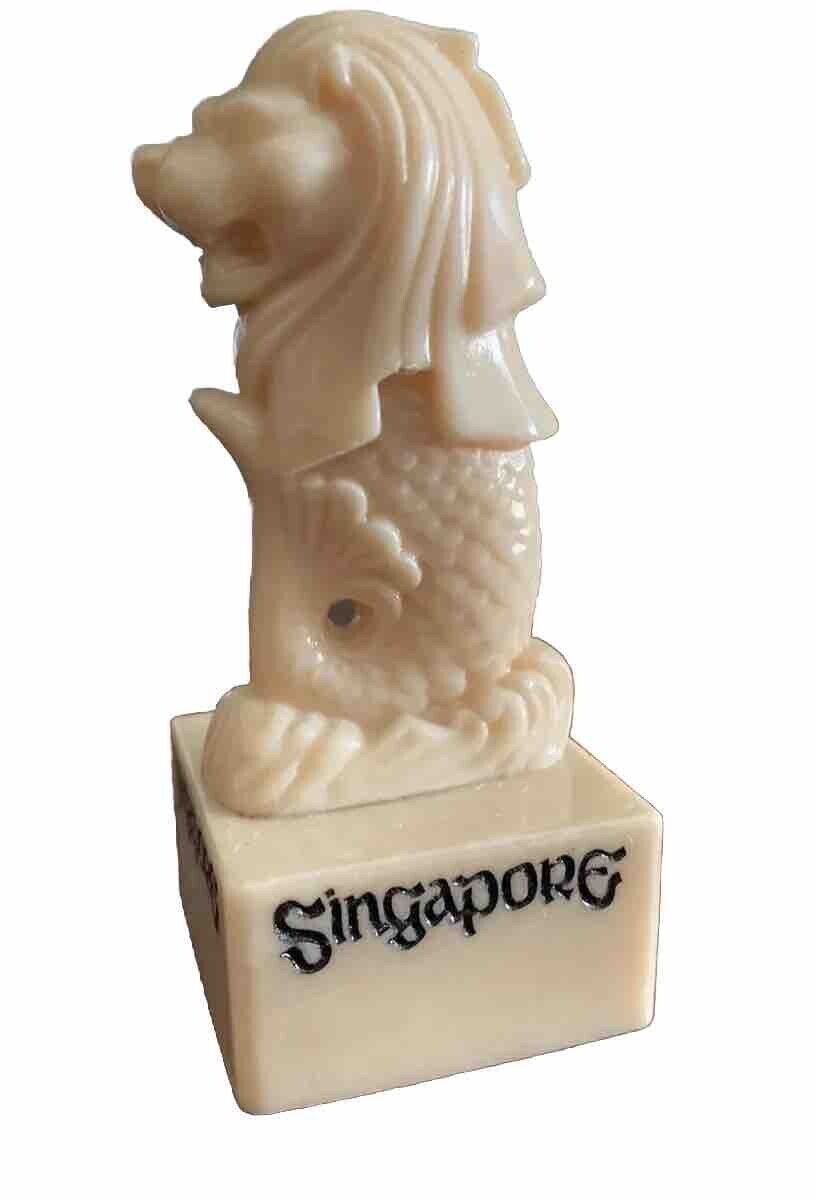 Vintage Singapore Merlion Resin Statue Paperweight Figure Lion 4”