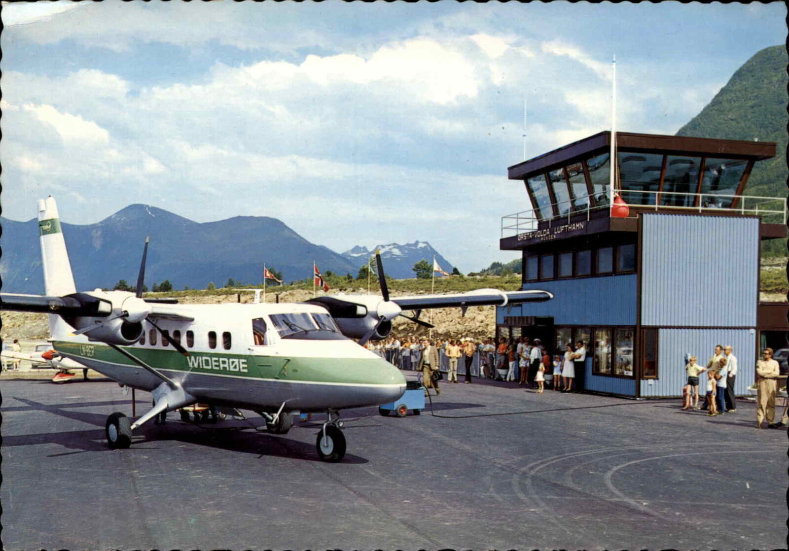 Orsta Havden Norway Airport Wideroe Airline Twin Otter DHC-6 Airplane Postcard