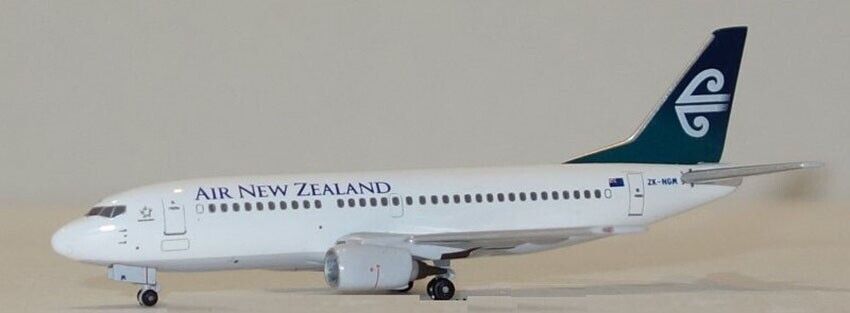 Aero Classics Models  Air New Zealand Airlines  Boeing B737-3K2   Reg. ZK-NGM