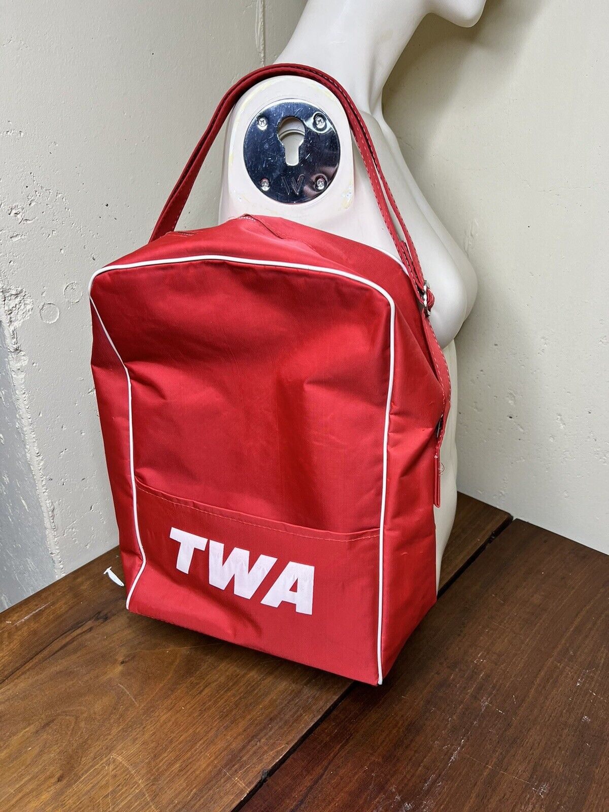Vintage TWA Travel Flight Airline Bag Red Carry On w/Strap FLIGHT ATTENDANT RARE