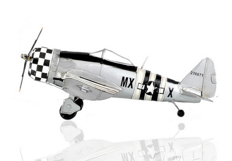 1943 Republic P-47 Bomber-Fighter Model Aircraft