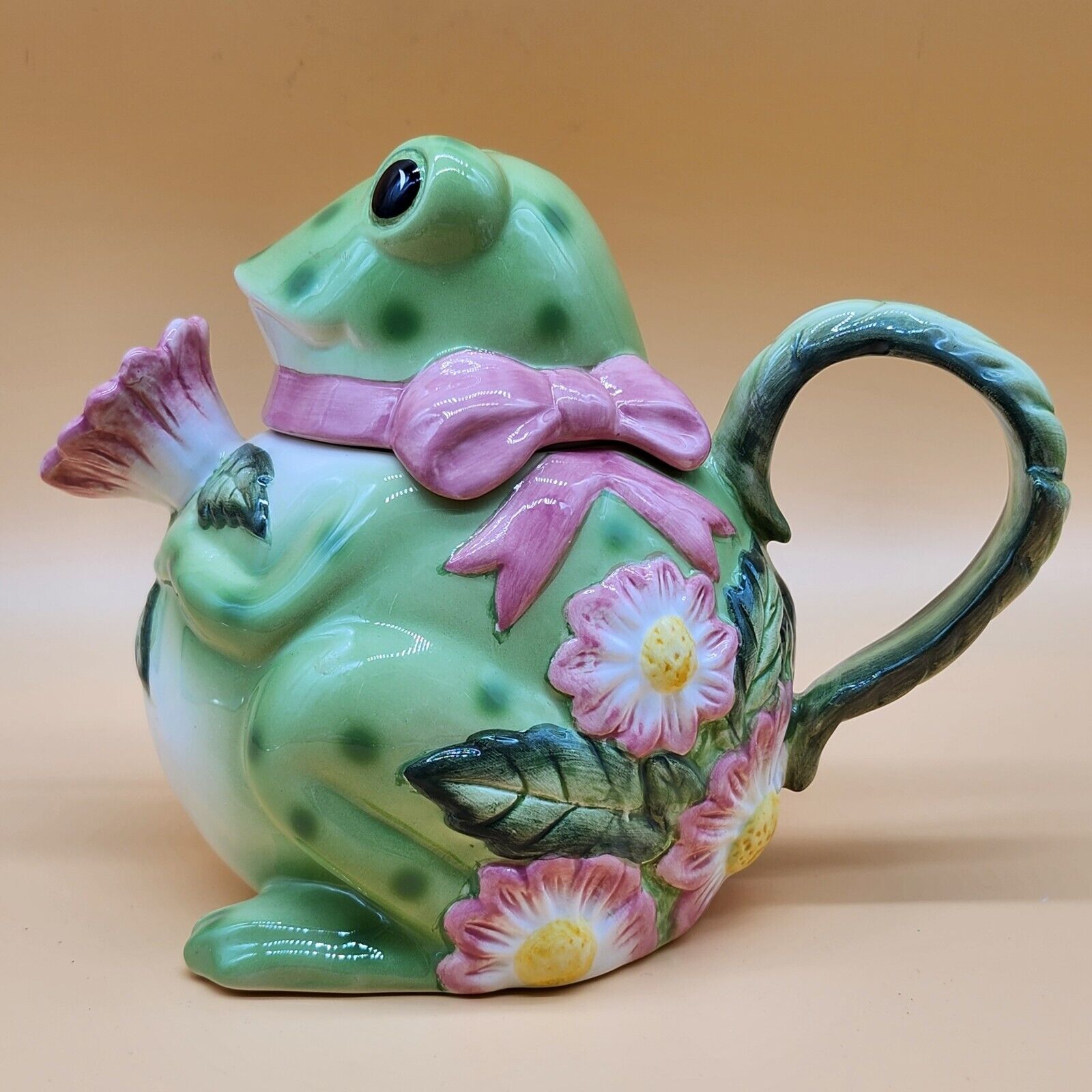 Vintage OMNIBUS Fits & Floyd Hand Painted Green Frog Pink Daisy Lidded Teapot
