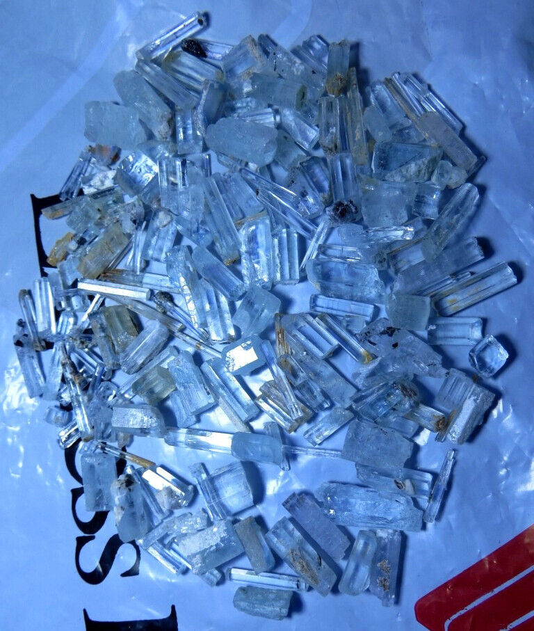 Huge Big Lot 400 cts Aquamarine crystals Lot  send your offer