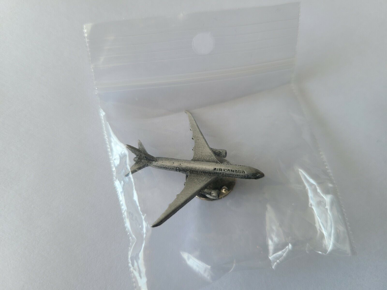  AIR CANADA - BOEING 787 PEWTER PIN. 