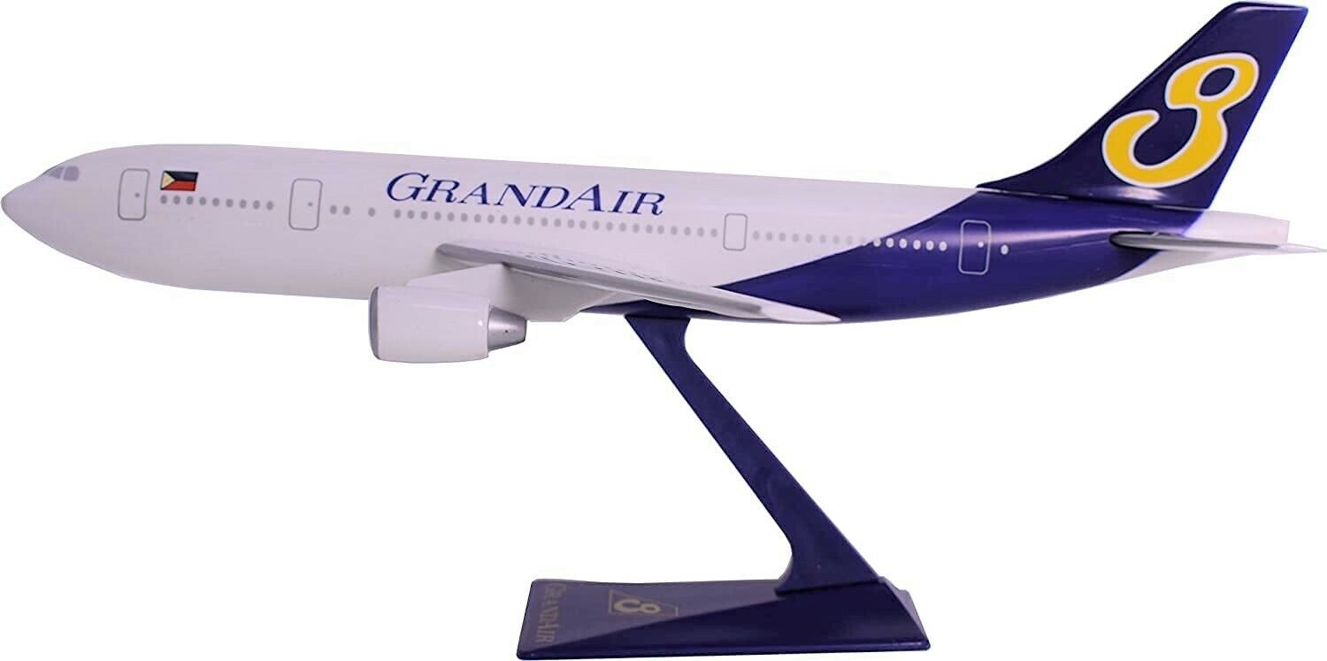 Flight Miniatures Grand Air Airbus A300 Desk Top Display 1/200 Model Airplane