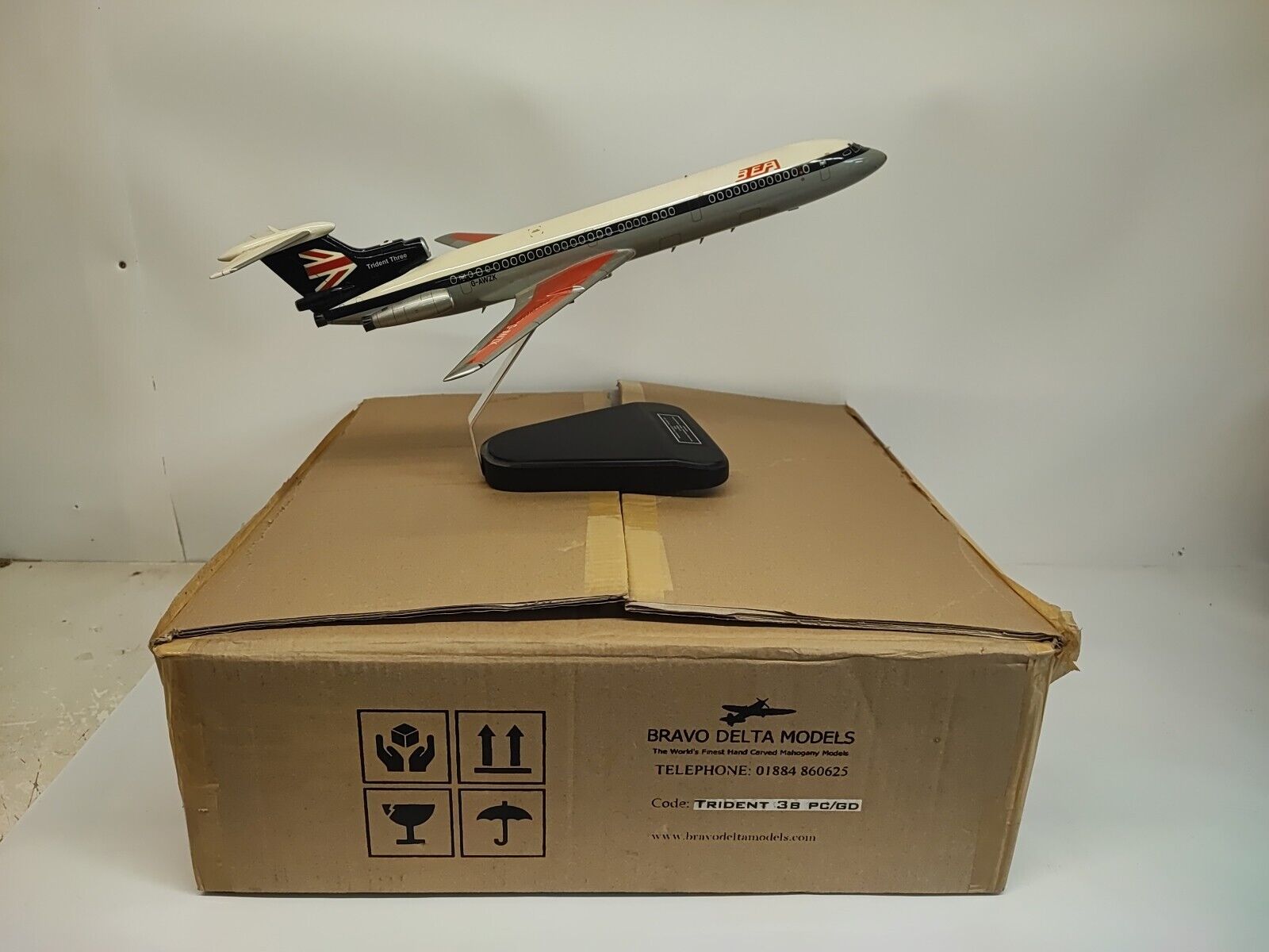 Bravo Delta Models Collectors Model Scale Trident 3 BEA G-AWZK Boxed