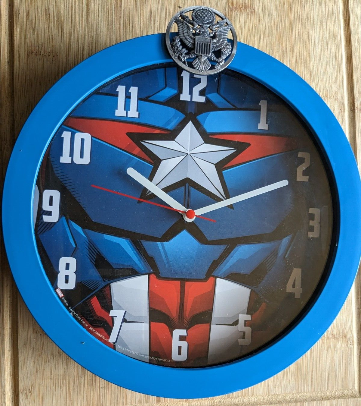 US AIR FORCE Metal Eagle CLOCK  with lighting bolts to tell time.  
